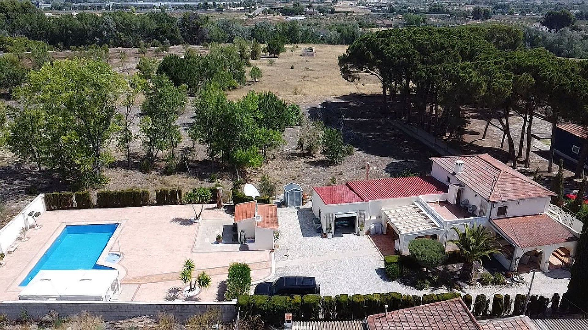 Resale - 5 Bedroom 3 Bathroom Country house in Castalla -  - Alicante