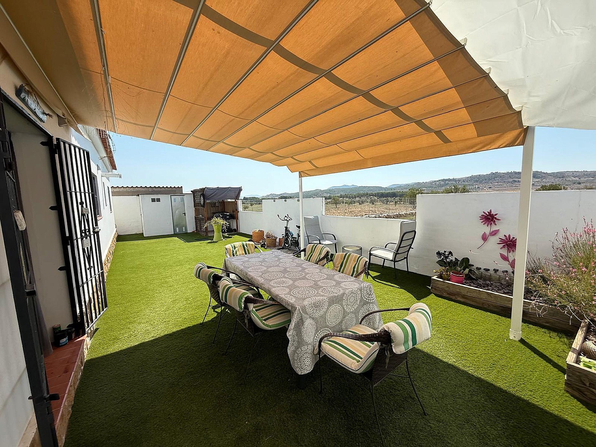 Resale - 3 Bedroom 2 Bathroom Villa in Caudete -  - Albacete