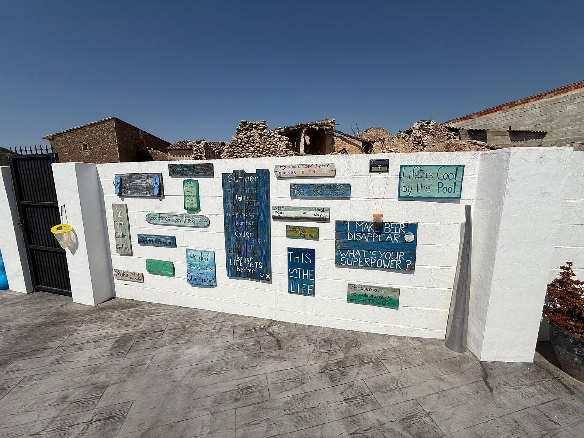 Resale - 3 Bedroom 2 Bathroom Villa in Caudete -  - Albacete