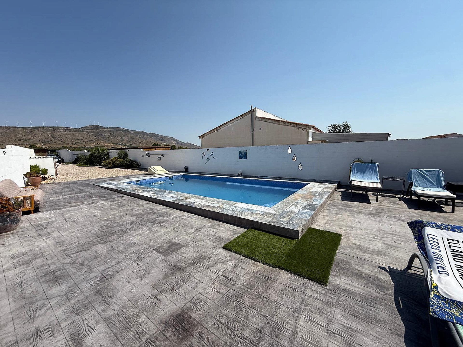 Resale - 3 Bedroom 2 Bathroom Villa in Caudete -  - Albacete