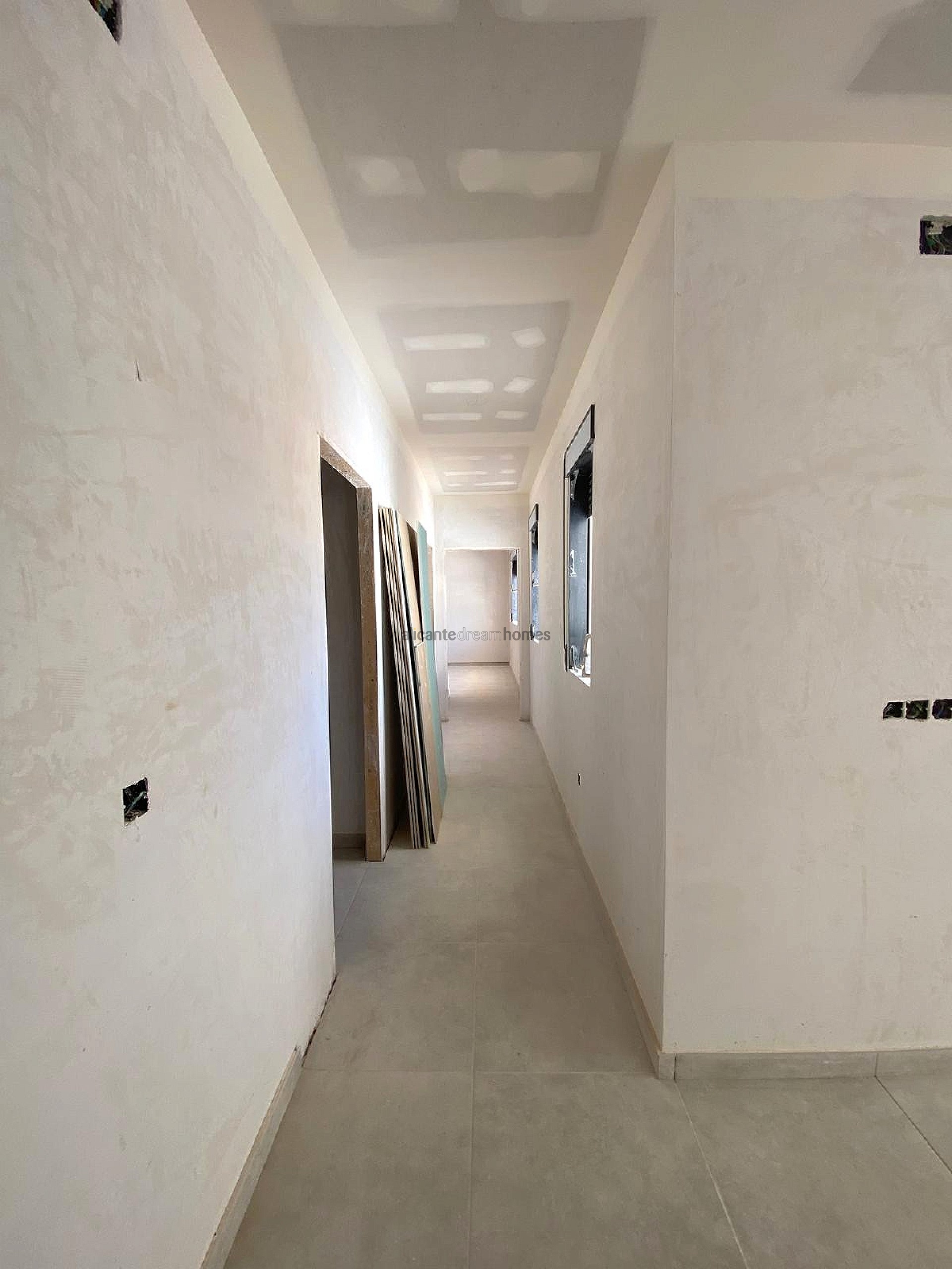 Resale - 3 Bedroom 2 Bathroom Villa in Caballusa -  - Alicante