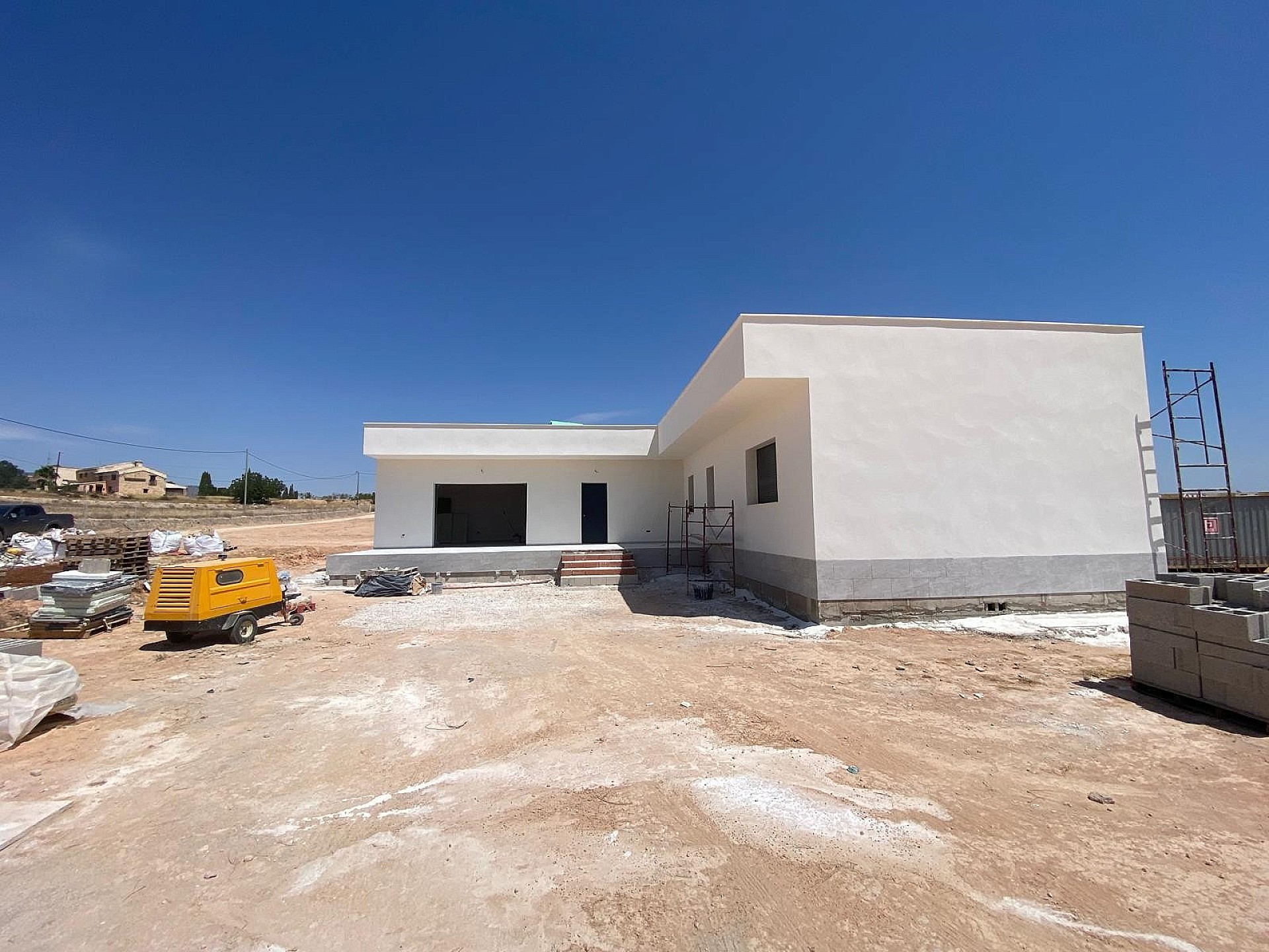 Resale - 3 Bedroom 2 Bathroom Villa in Caballusa -  - Alicante