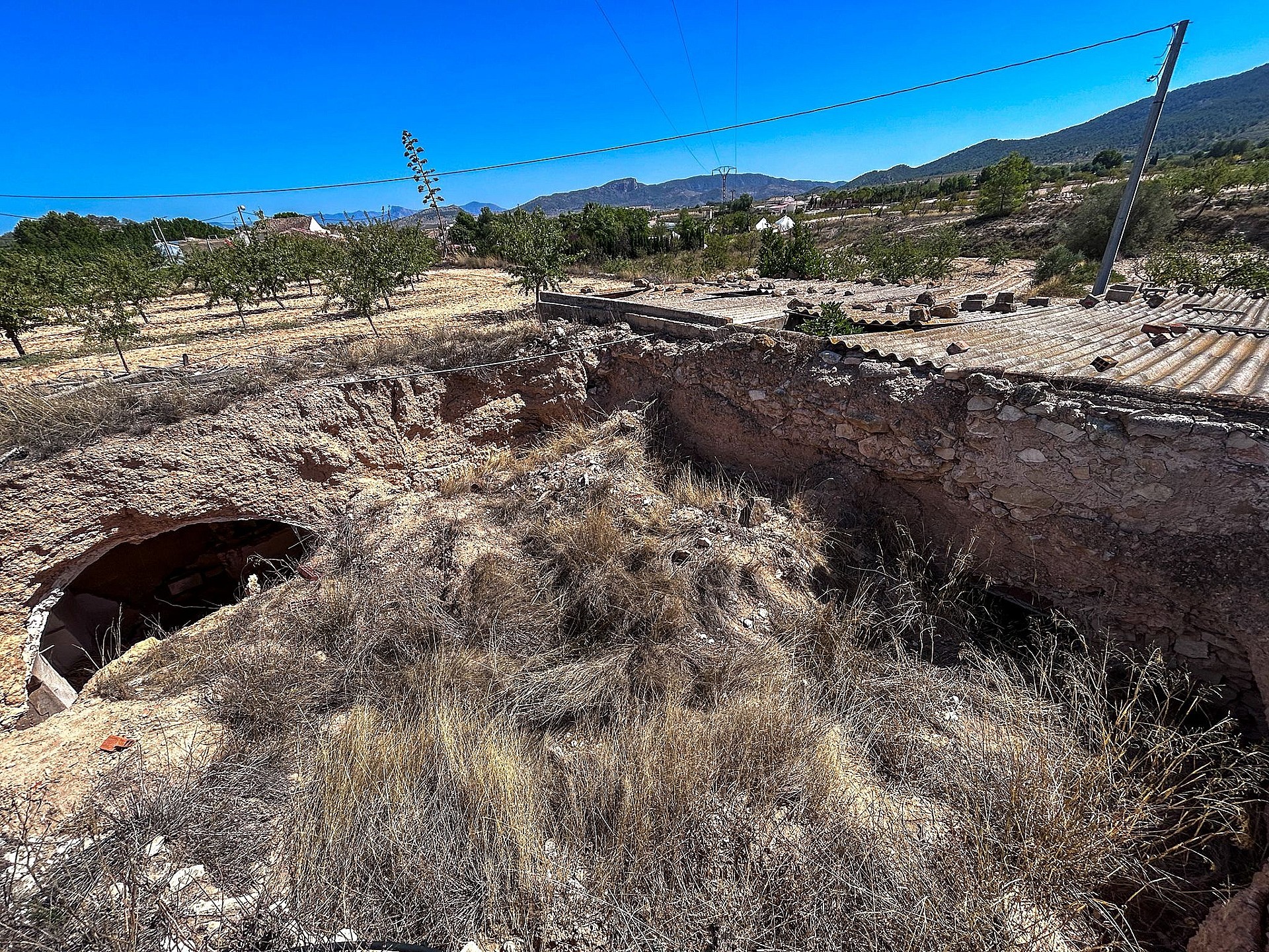 Resale - 3 Bedroom Country house in Monóvar -  - Alicante