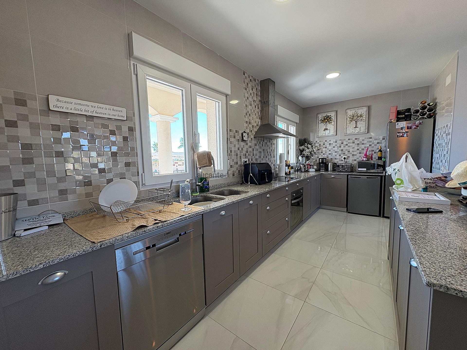 Resale - 4 Bedroom 3 Bathroom Villa in Pinoso -  - Alicante