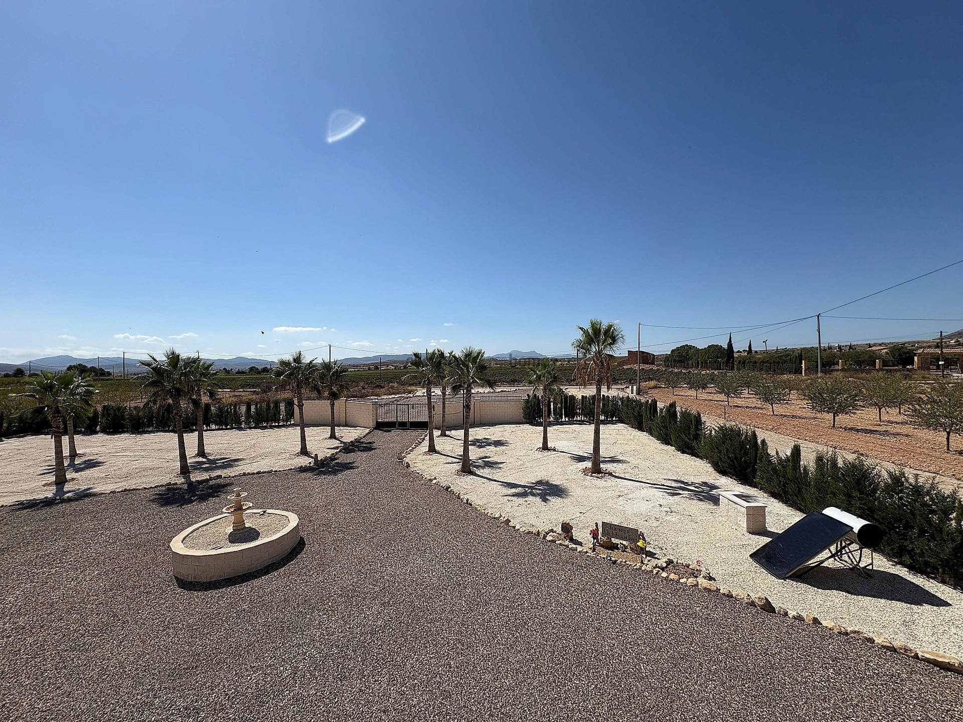 Resale - 4 Bedroom 3 Bathroom Villa in Pinoso -  - Alicante