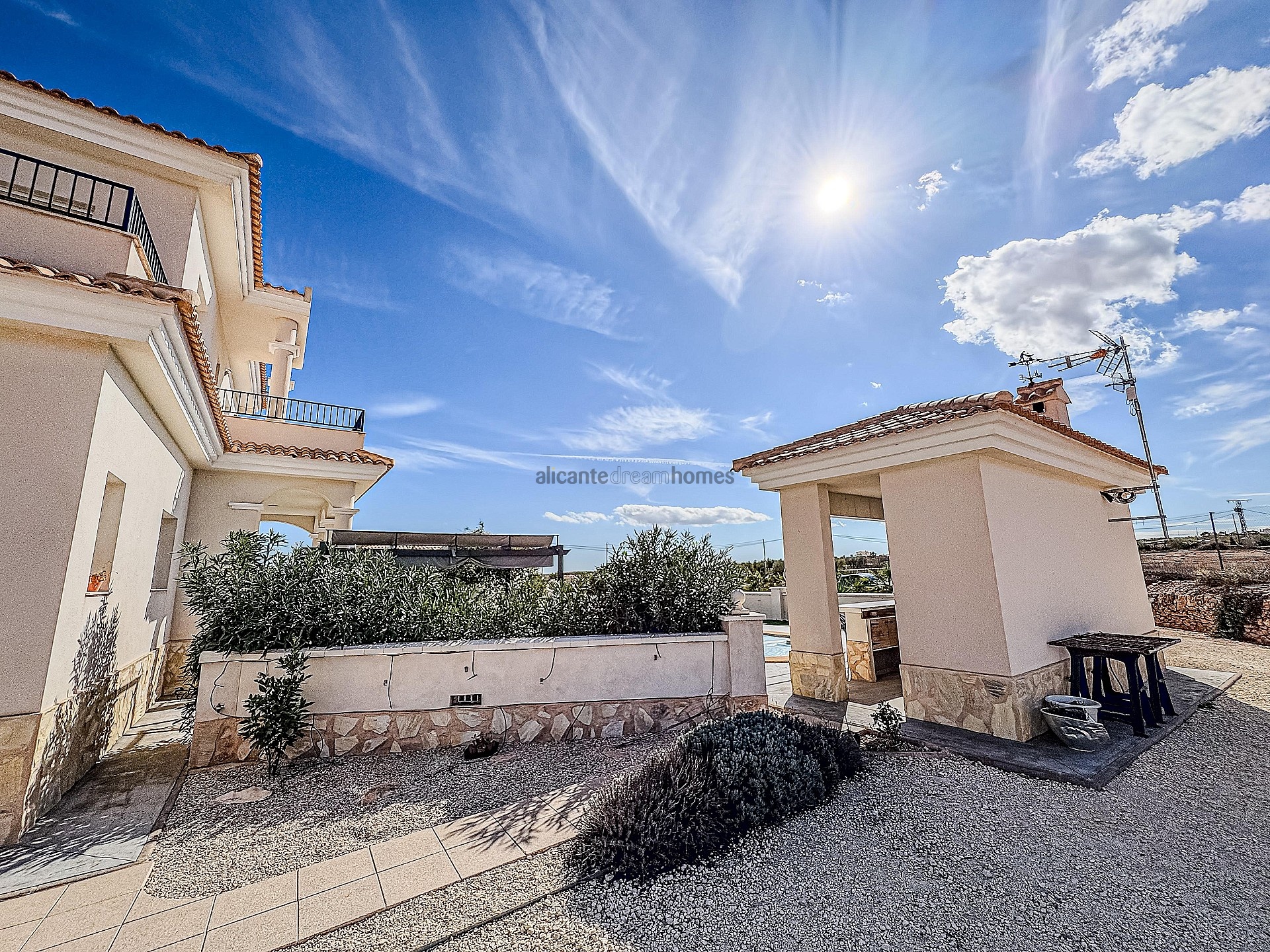 Resale - 4 Bedroom 5 Bathroom Villa in Pinoso - , Pinoso, Alicante, Spain - Alicante