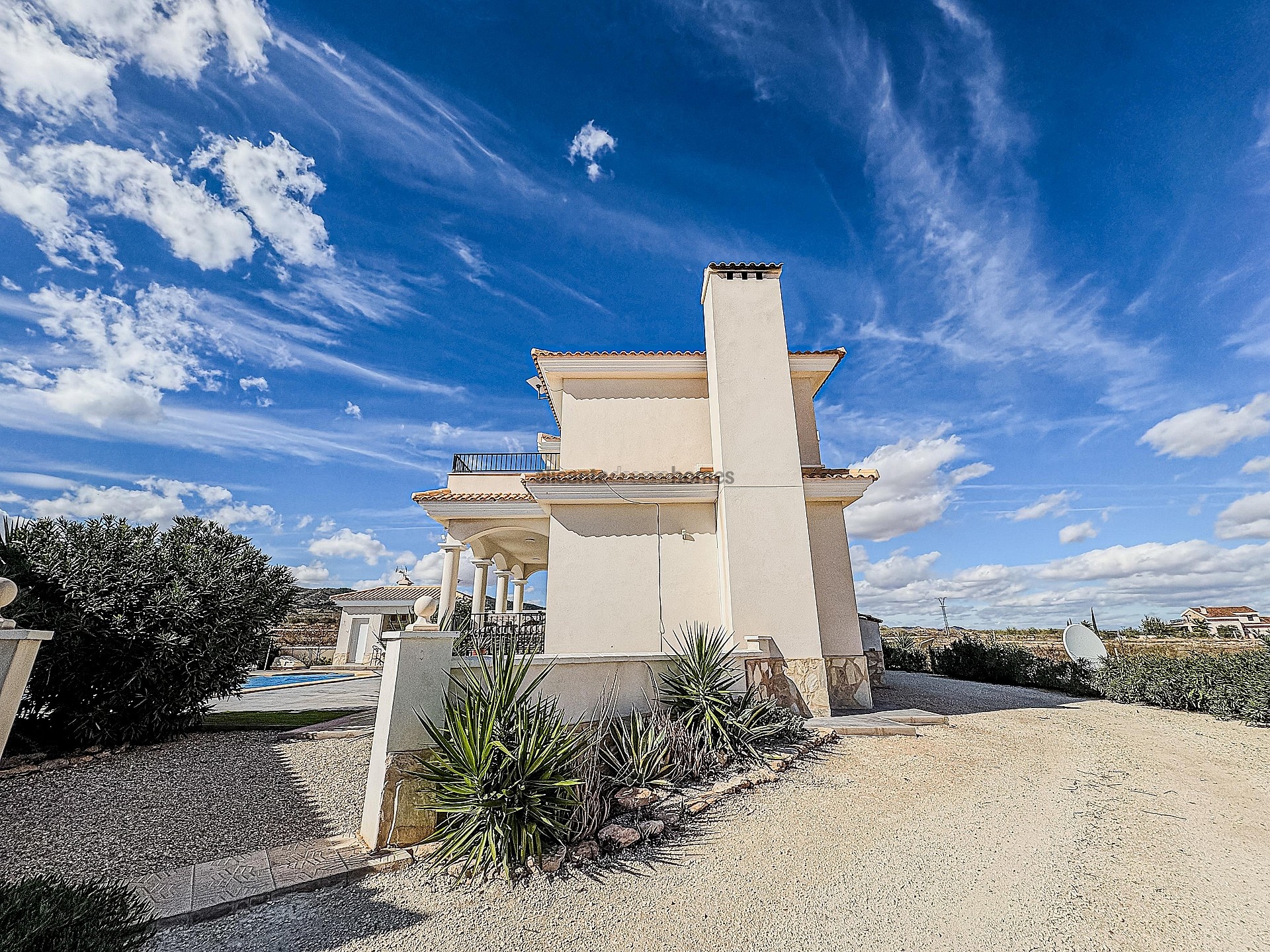 Resale - 4 Bedroom 5 Bathroom Villa in Pinoso - , Pinoso, Alicante, Spain - Alicante