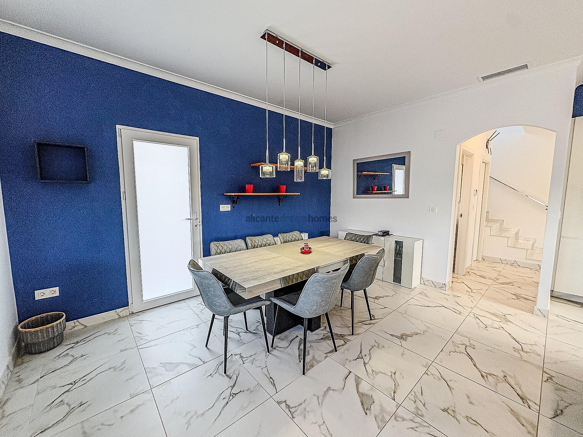Resale - 4 Bedroom 5 Bathroom Villa in Pinoso - , Pinoso, Alicante, Spain - Alicante