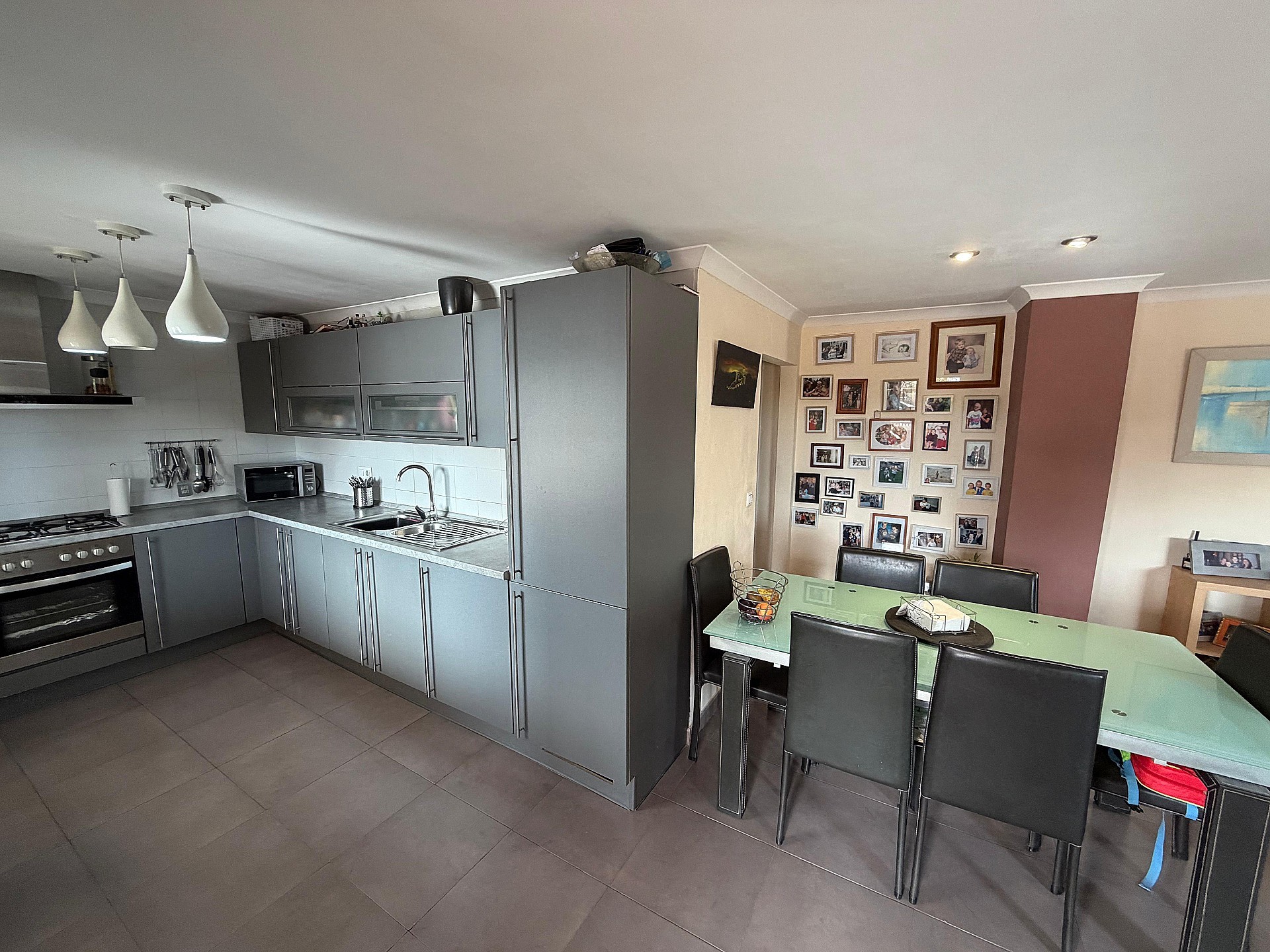 Resale - 5 Bedroom 3 Bathroom Villa in Sax -  - Alicante