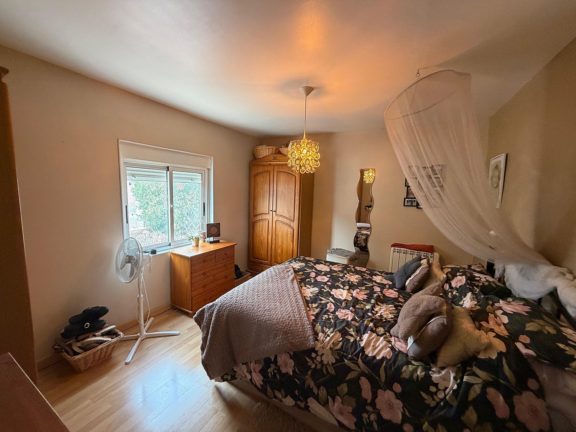 Resale - 5 Bedroom 3 Bathroom Villa in Sax -  - Alicante