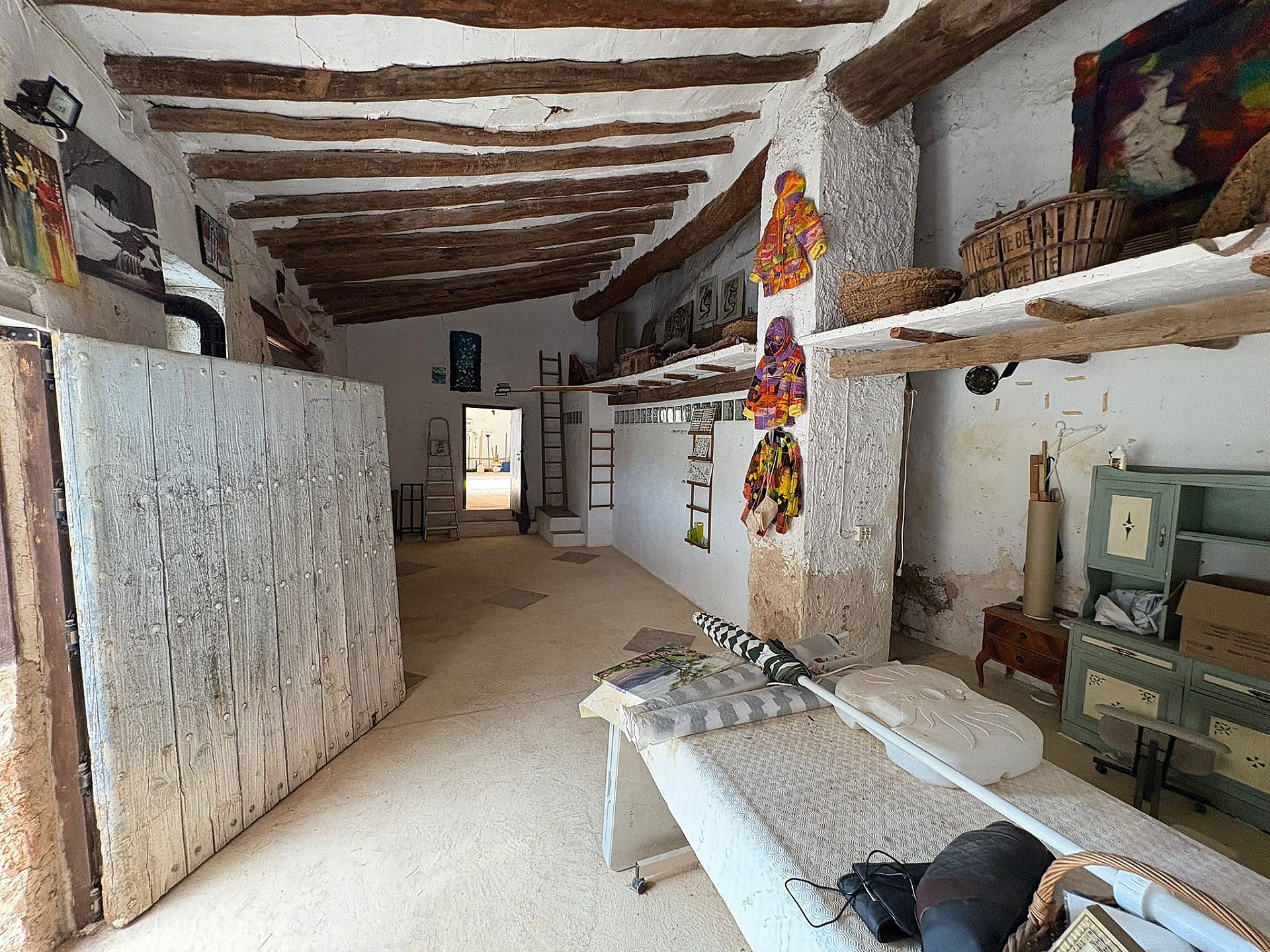 Resale - 5 Bedroom 2 Bathroom Semi-detached in Pinoso -  - Alicante