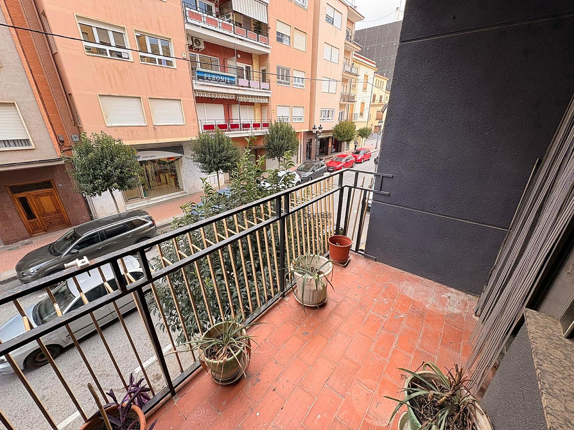 Resale - 3 Bedroom 2 Bathroom Apartment in Onil -  - Alicante