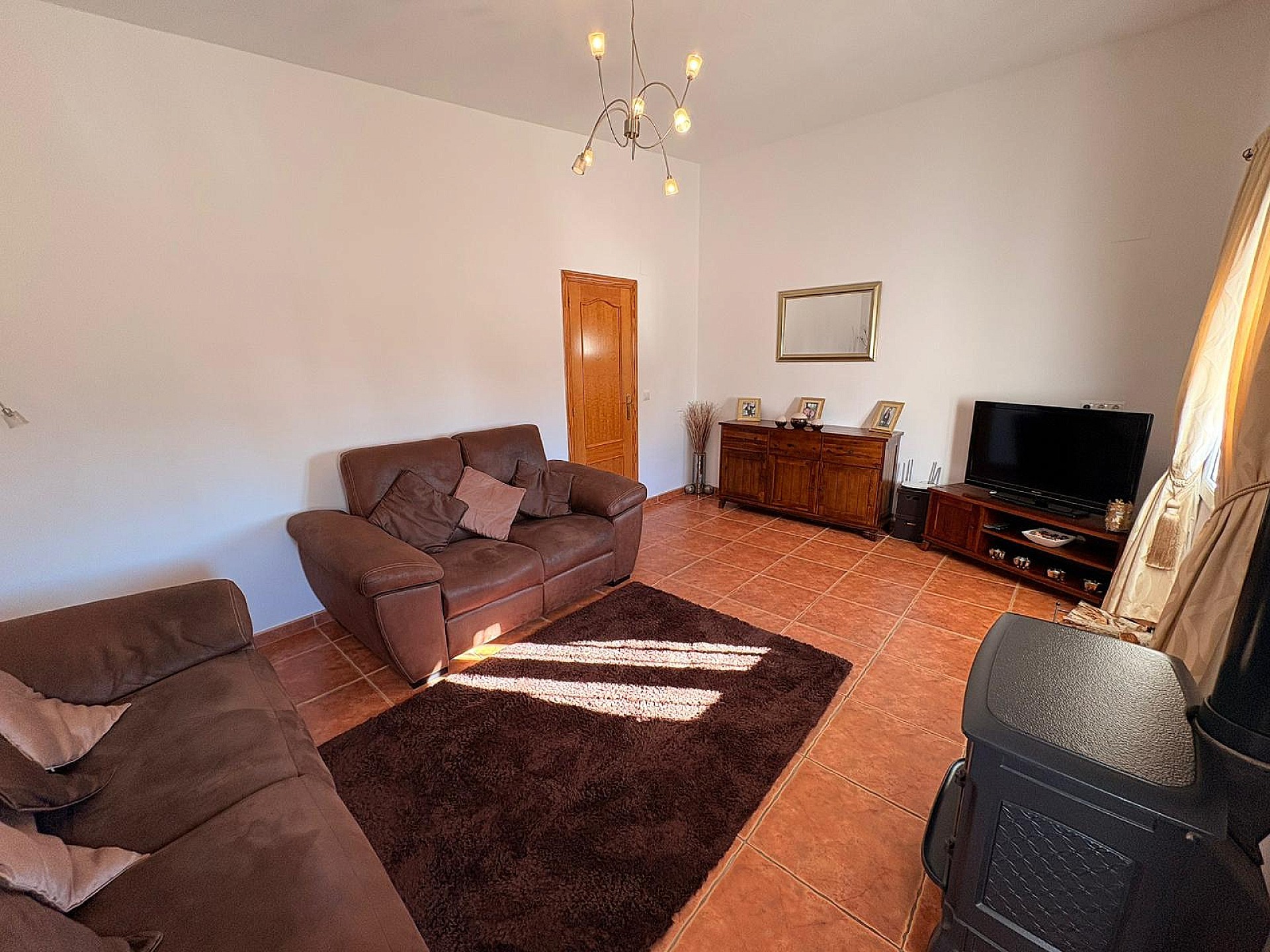 Resale - 3 Bedroom 2 Bathroom Country house in Caudete -  - Albacete