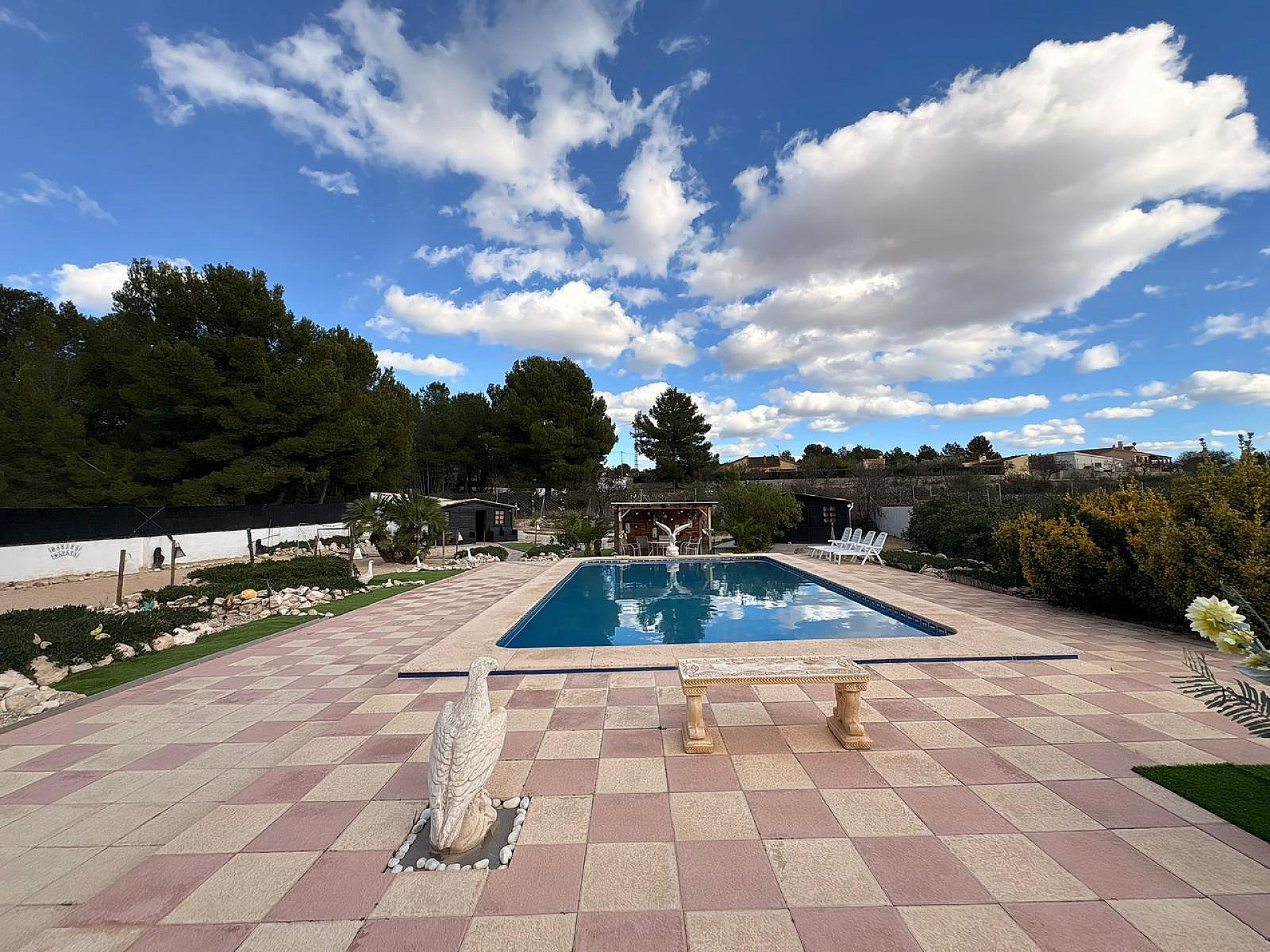 Resale - 8 Bedroom 6 Bathroom Villa in Castalla -  - Alicante