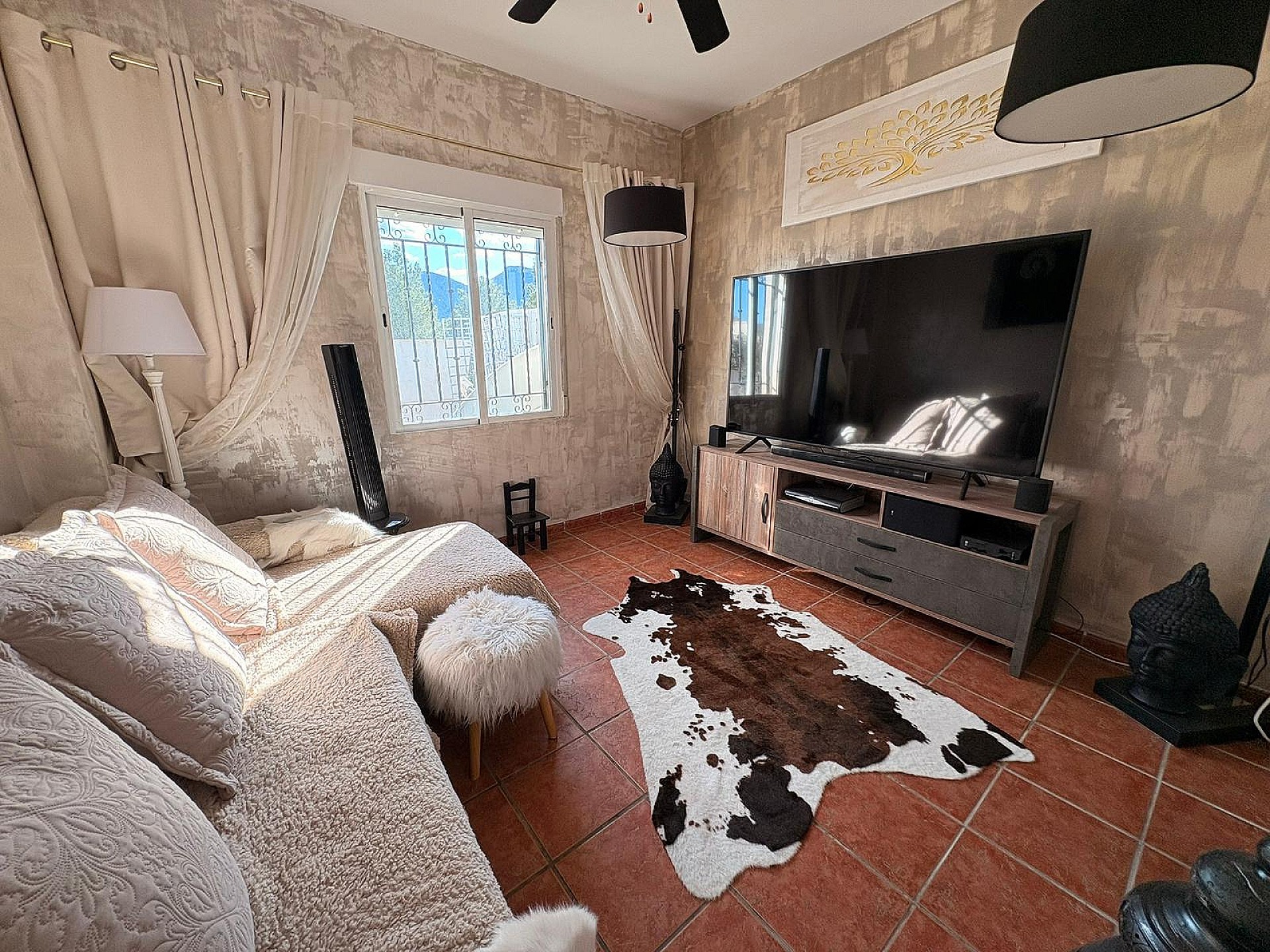 Resale - 8 Bedroom 6 Bathroom Villa in Castalla -  - Alicante