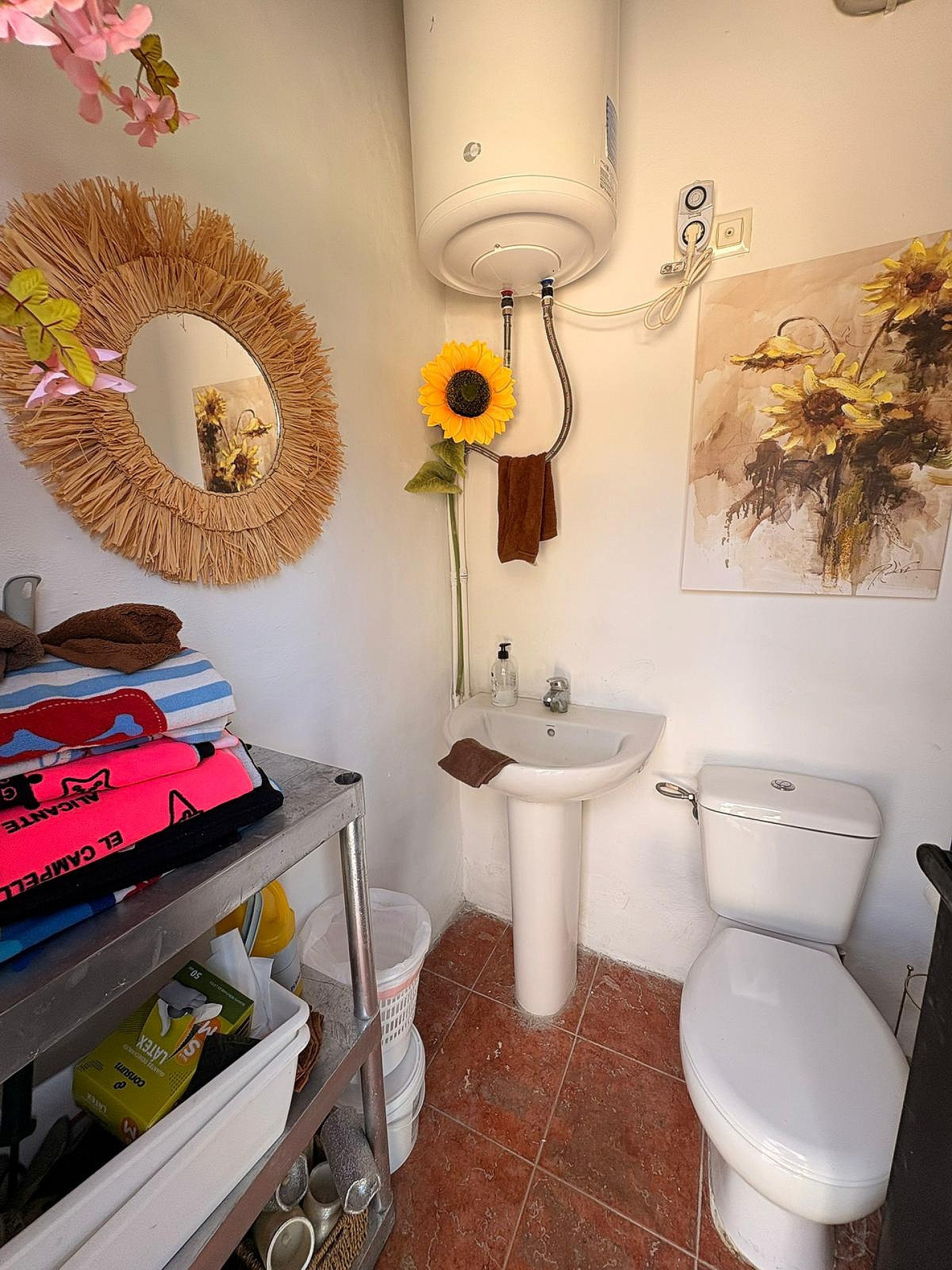 Resale - 8 Bedroom 6 Bathroom Villa in Castalla -  - Alicante