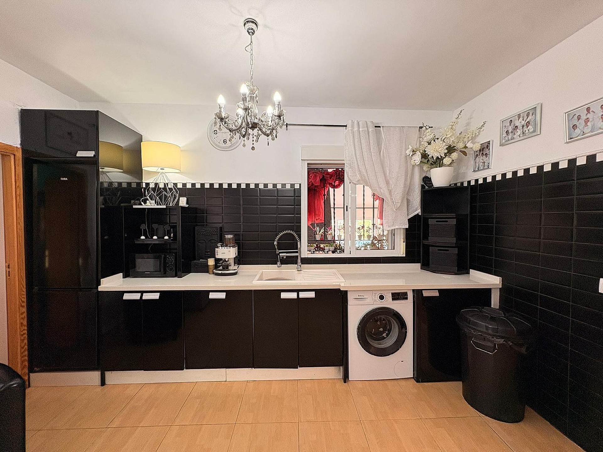 Resale - 8 Bedroom 6 Bathroom Villa in Castalla -  - Alicante