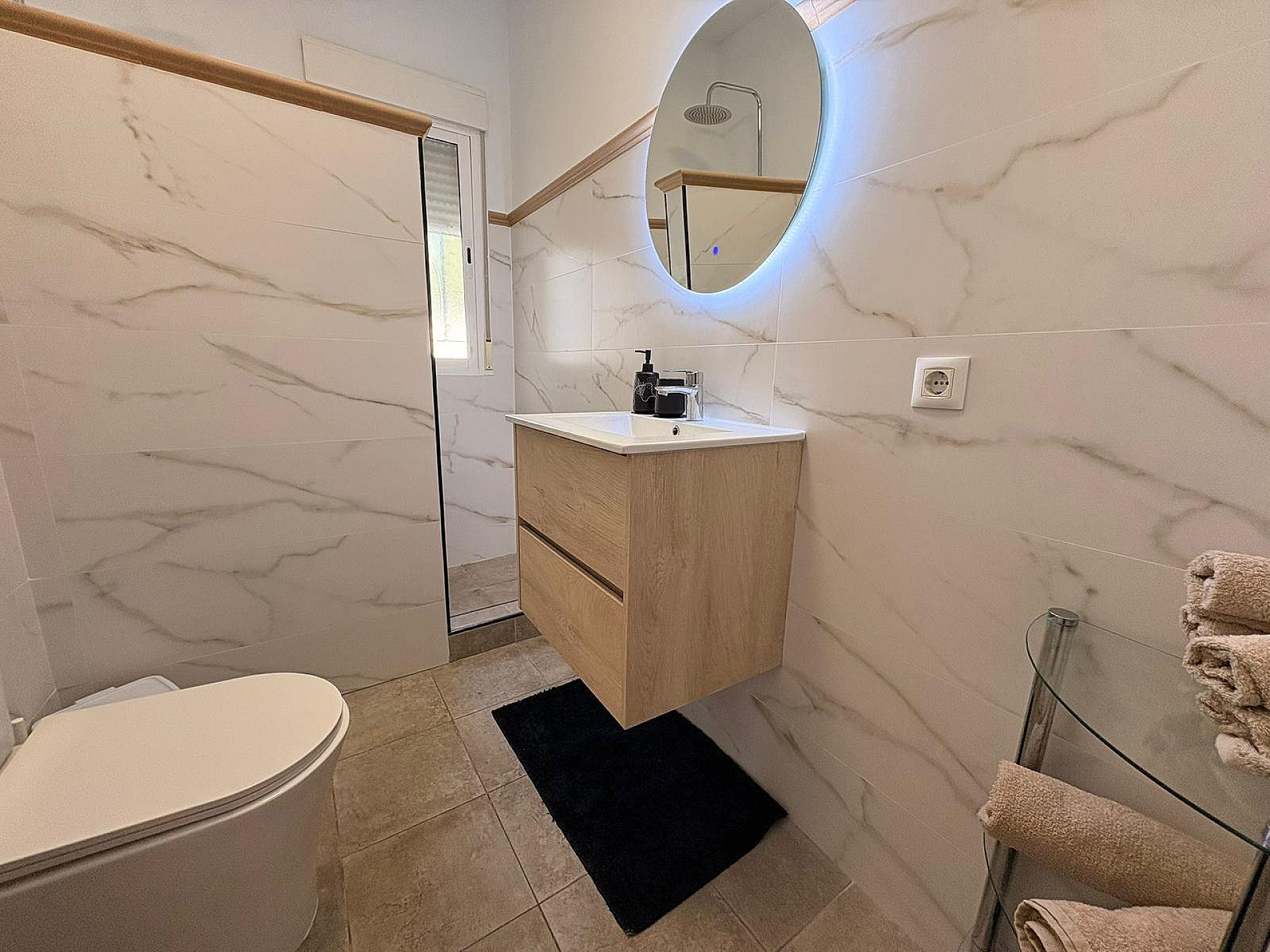 Resale - 8 Bedroom 6 Bathroom Villa in Castalla -  - Alicante