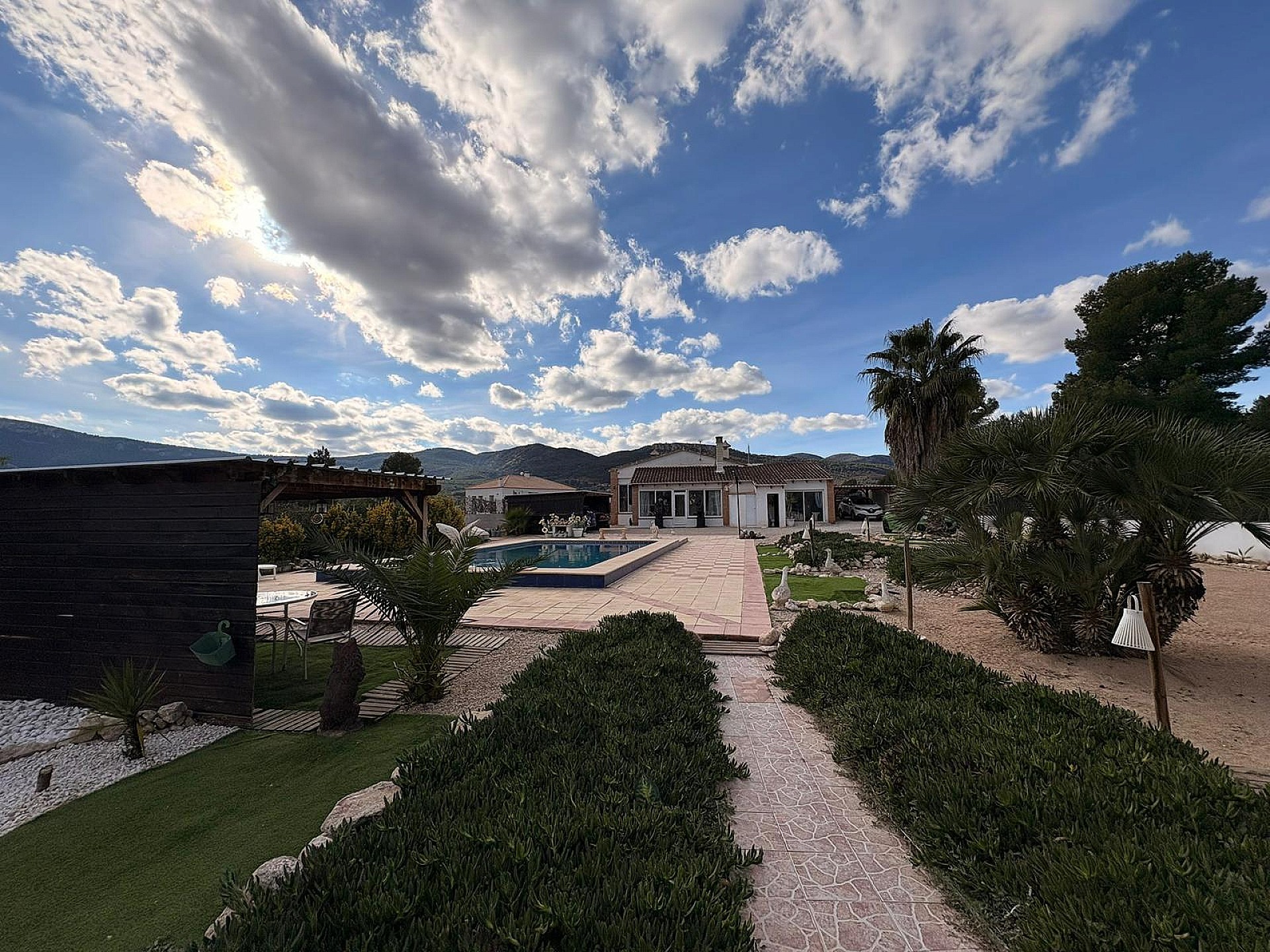 Resale - 8 Bedroom 6 Bathroom Villa in Castalla -  - Alicante