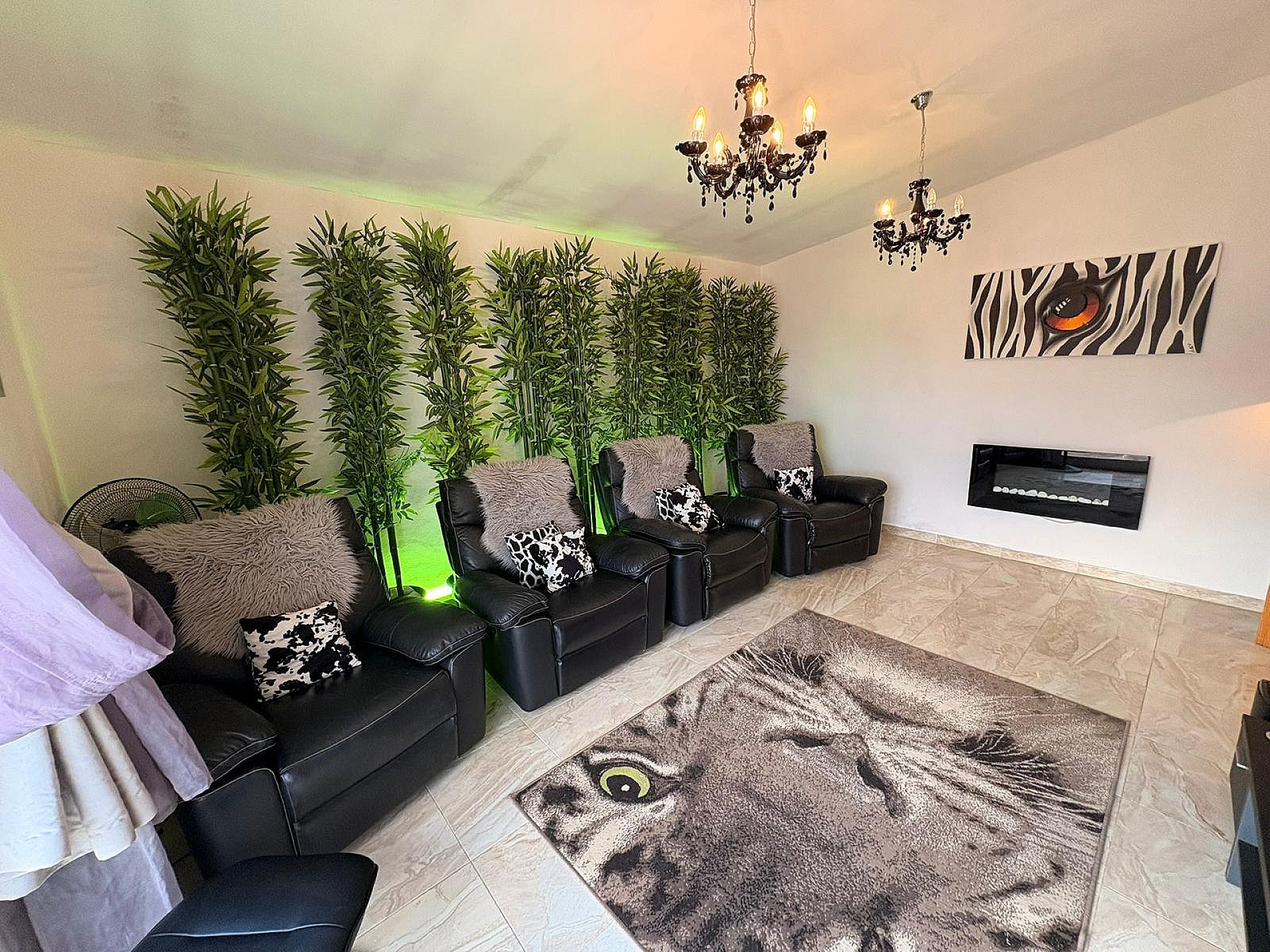 Resale - 8 Bedroom 6 Bathroom Villa in Castalla -  - Alicante