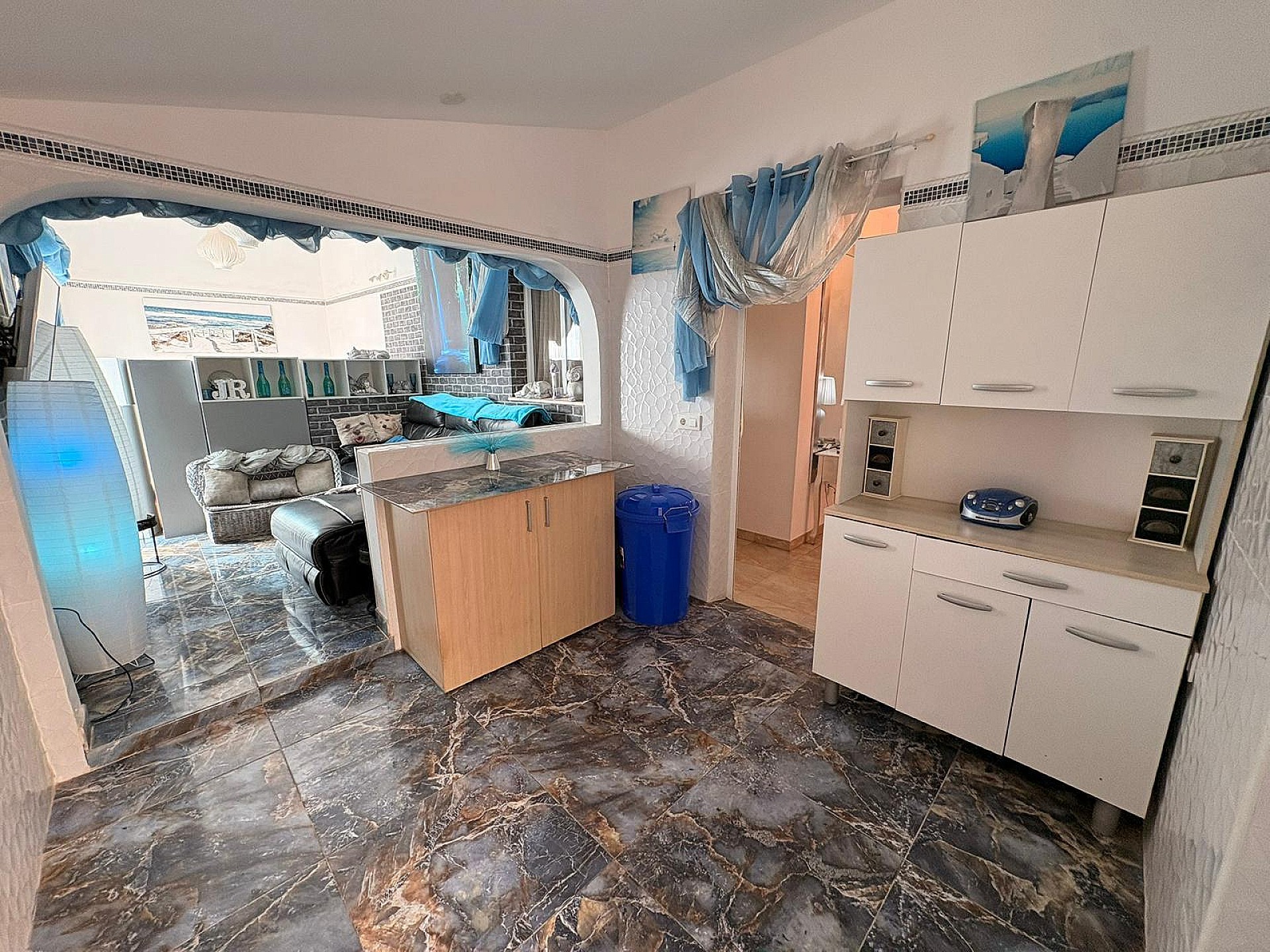 Resale - 8 Bedroom 6 Bathroom Villa in Castalla -  - Alicante