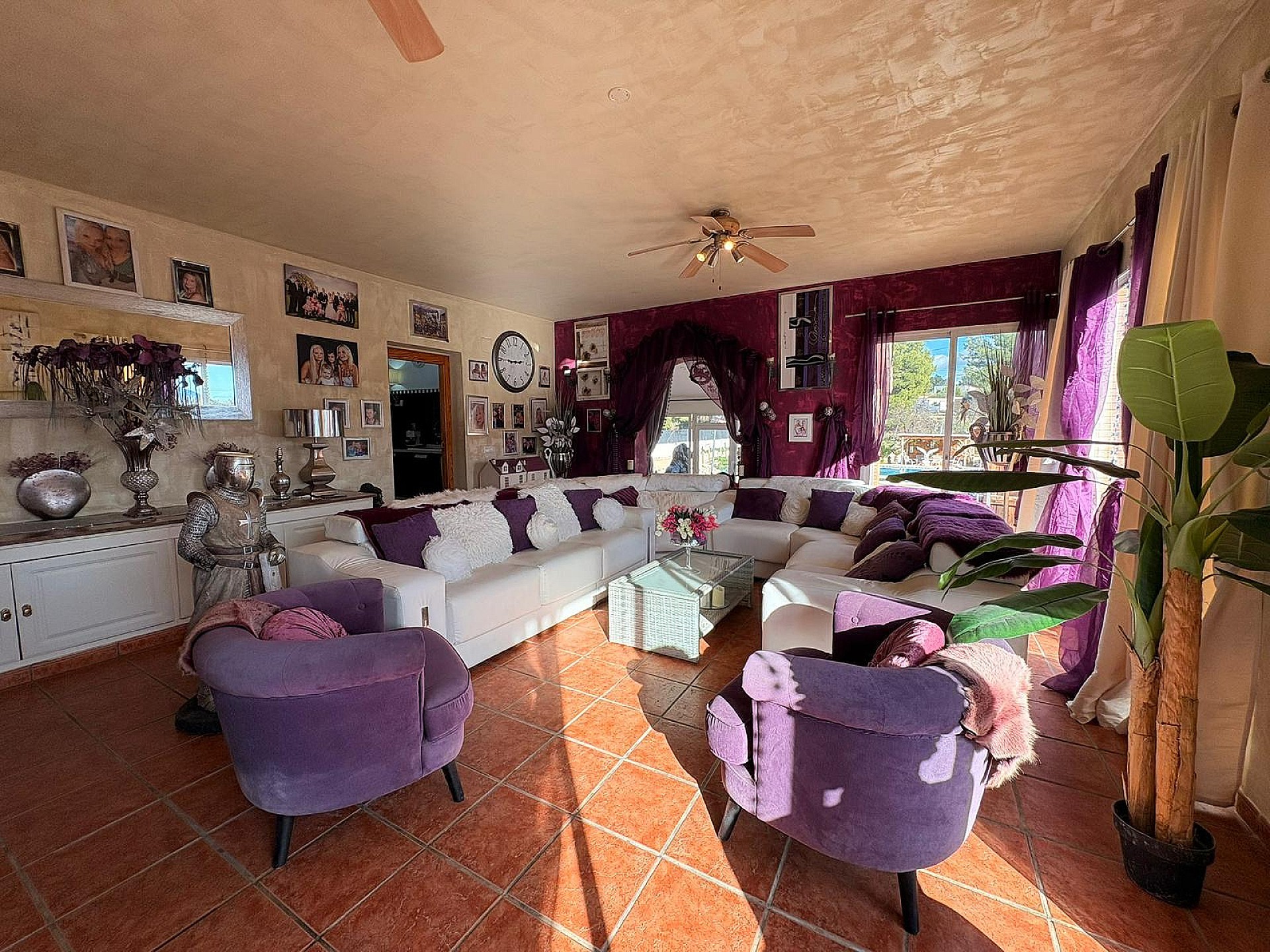 Resale - 8 Bedroom 6 Bathroom Villa in Castalla -  - Alicante