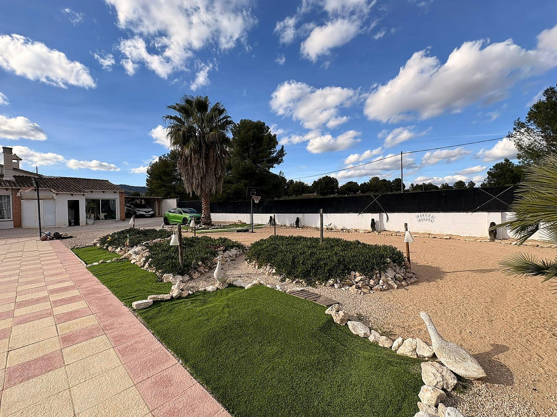 Resale - 8 Bedroom 6 Bathroom Villa in Castalla -  - Alicante