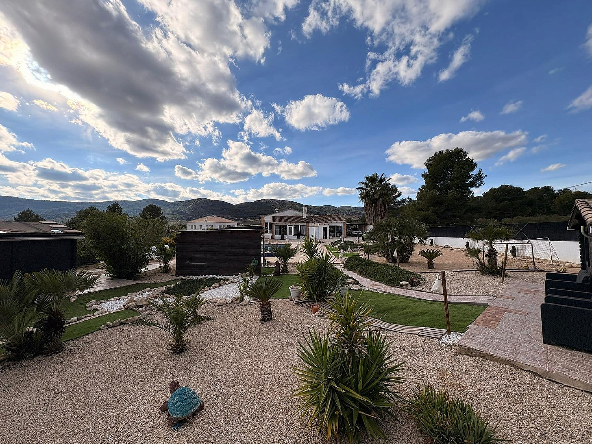 Resale - 8 Bedroom 6 Bathroom Villa in Castalla -  - Alicante