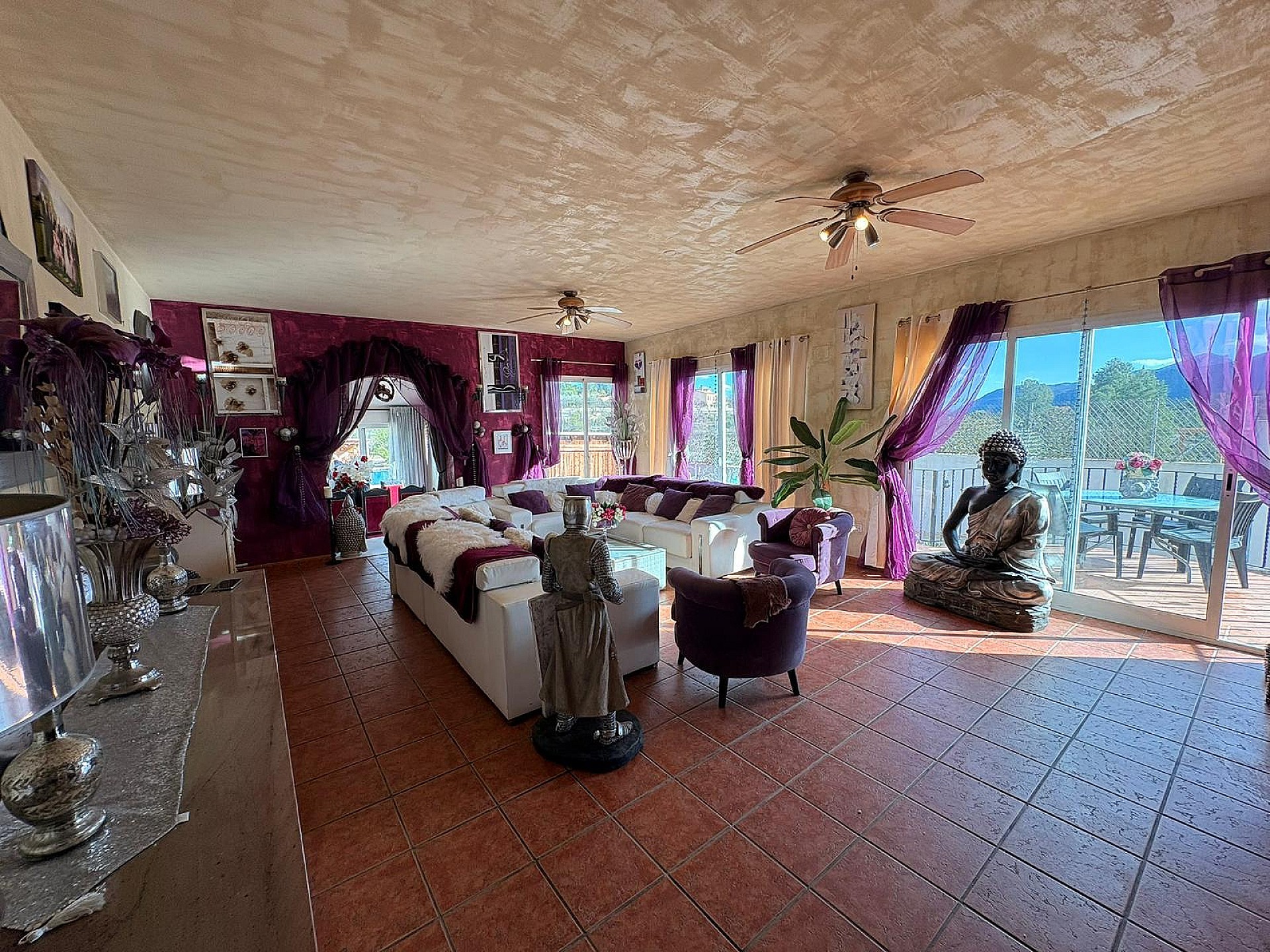 Resale - 8 Bedroom 6 Bathroom Villa in Castalla -  - Alicante