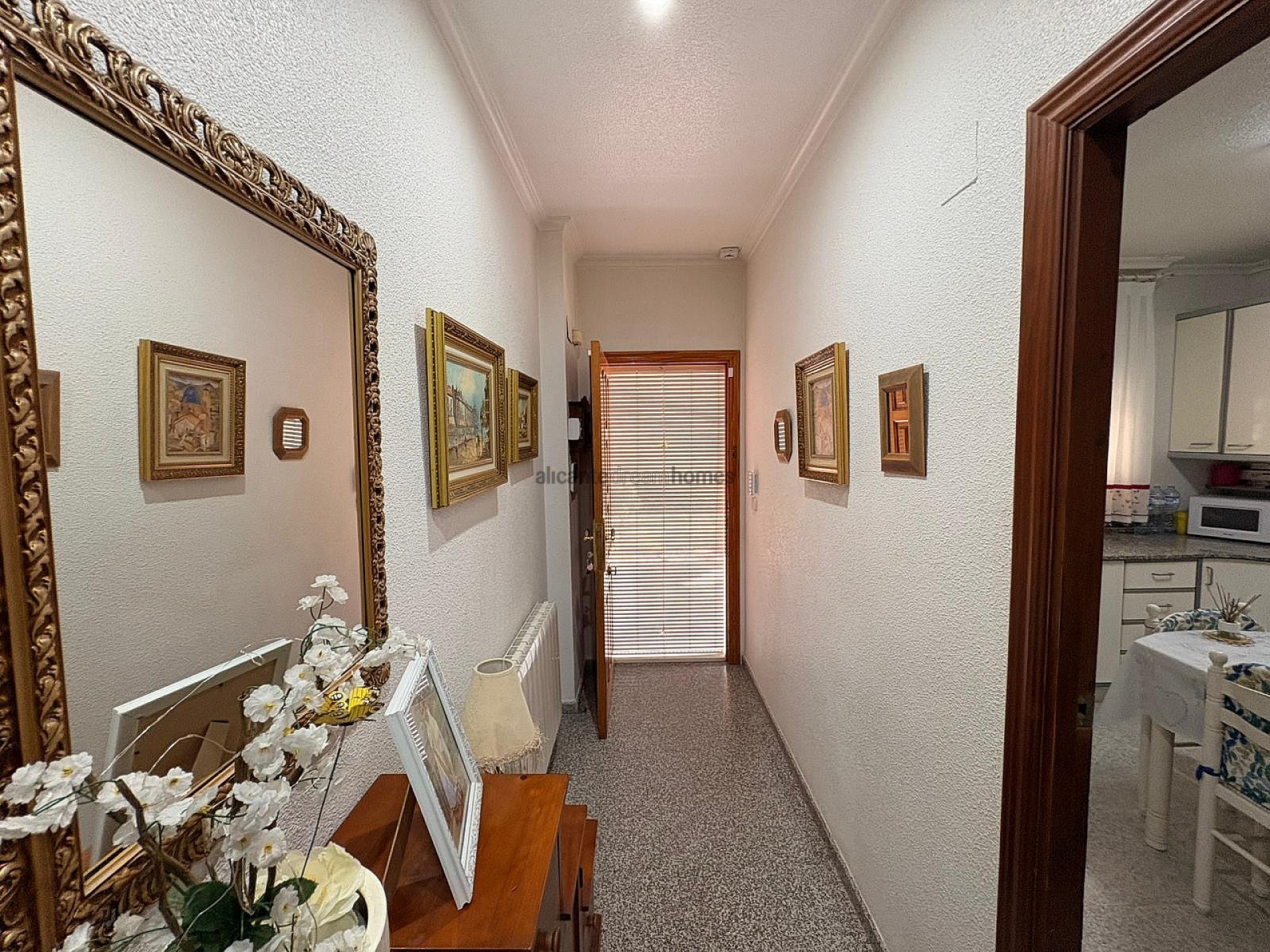 Resale - 4 Bedroom 2 Bathroom Villa in Monóvar -  - Alicante