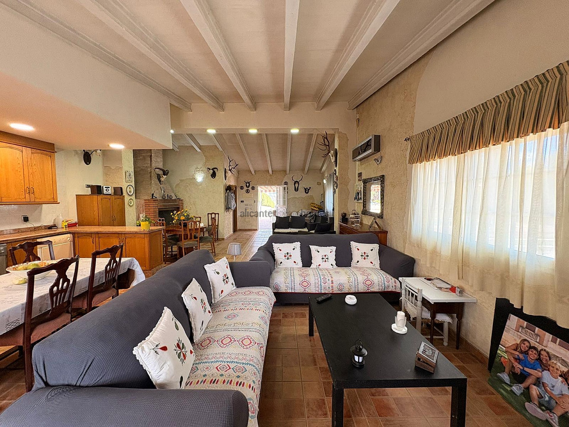 Resale - 4 Bedroom 2 Bathroom Villa in Monóvar -  - Alicante