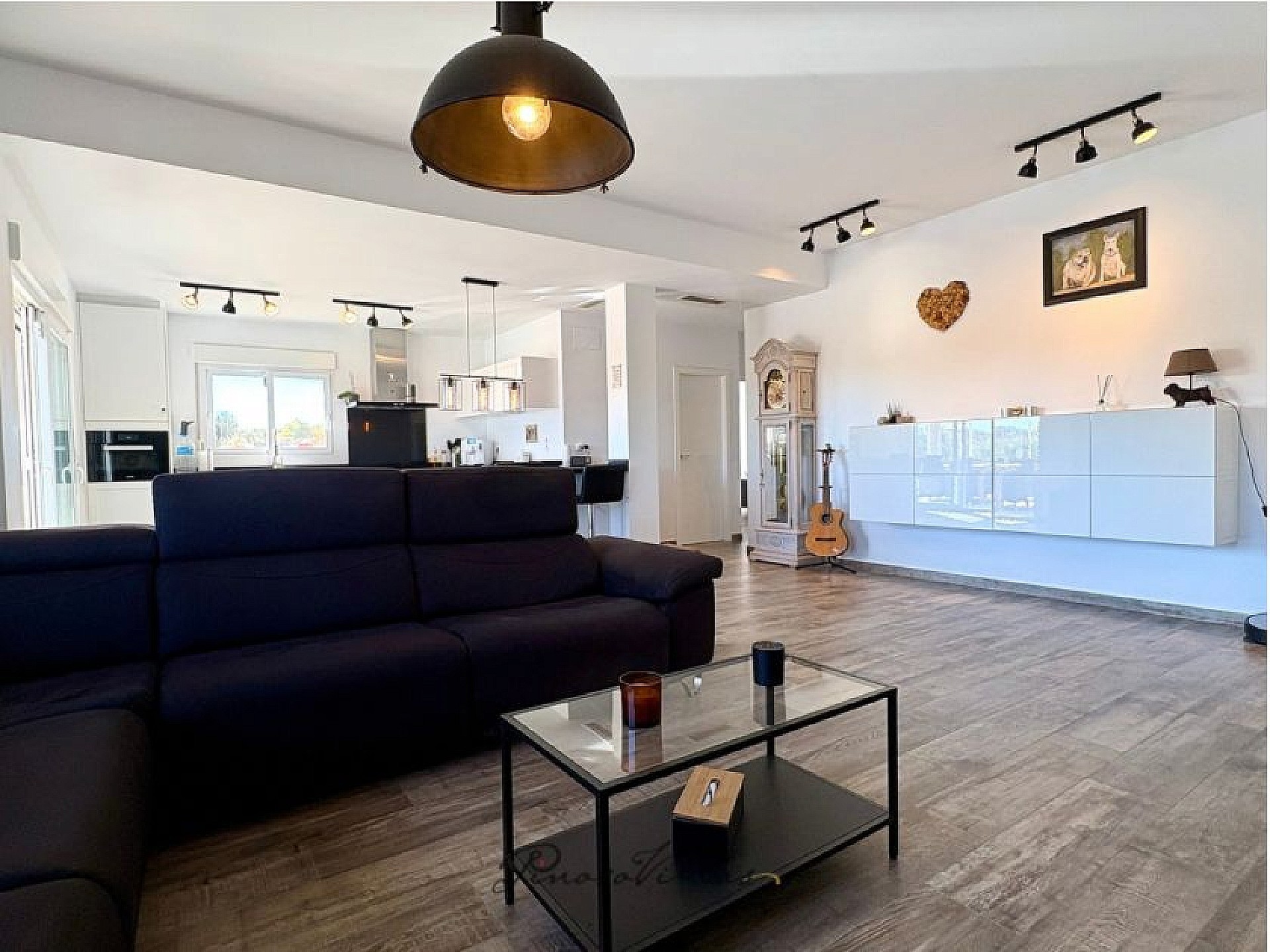 Resale - 4 Bedroom 4 Bathroom Villa in Pinoso -  - Alicante