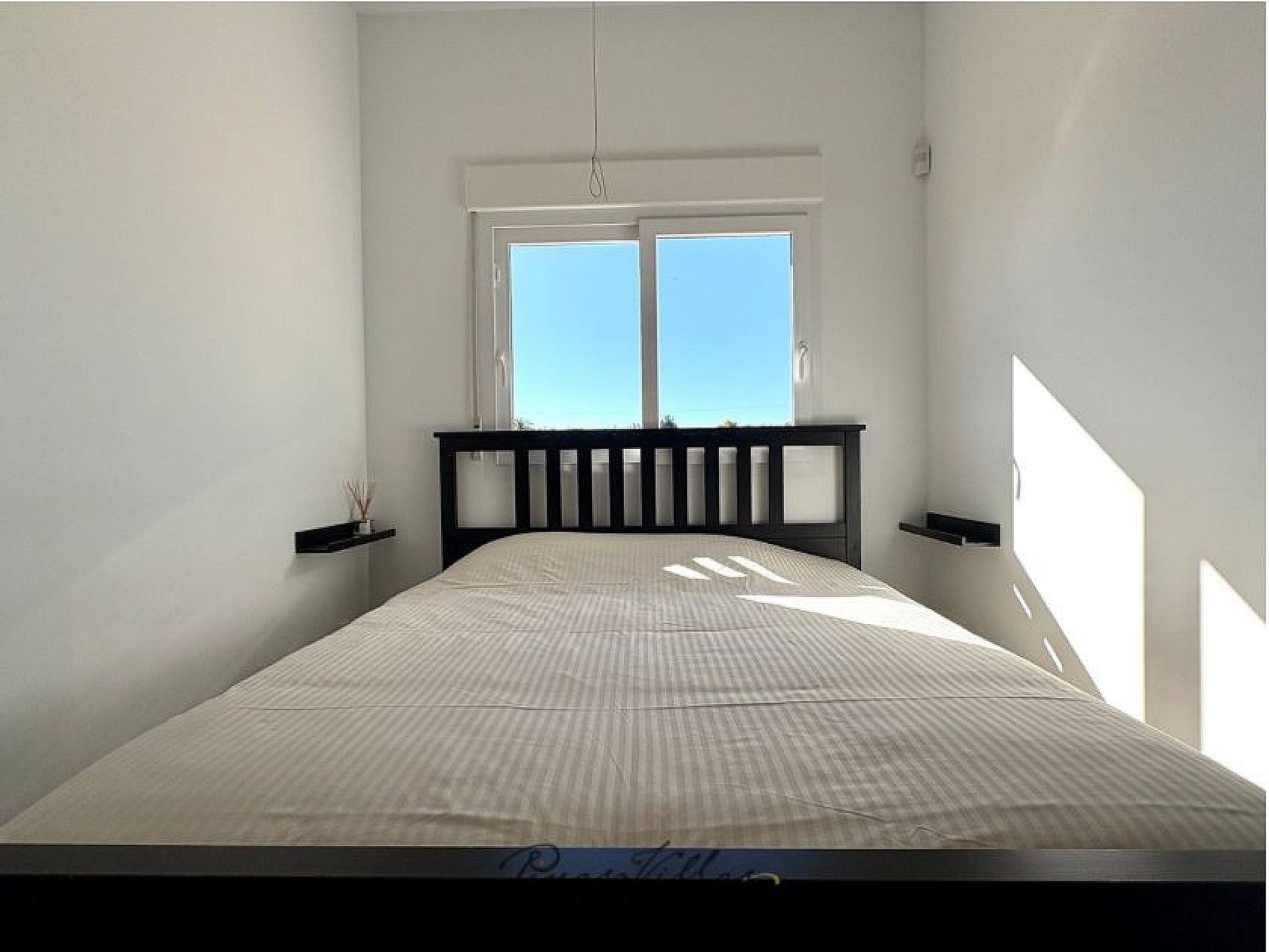 Resale - 4 Bedroom 4 Bathroom Villa in Pinoso -  - Alicante