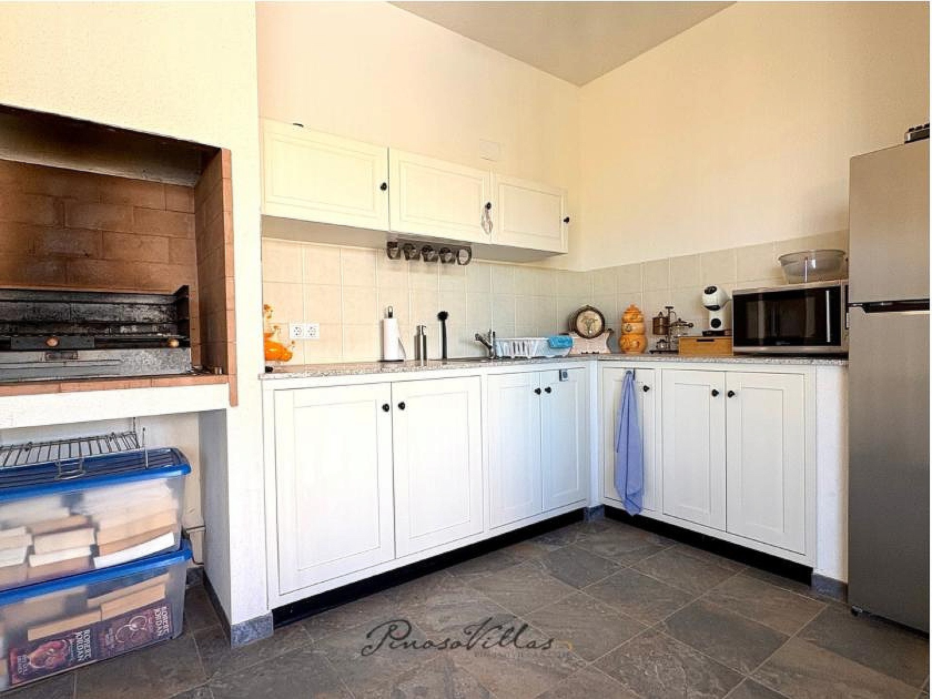 Resale - 4 Bedroom 4 Bathroom Villa in Pinoso -  - Alicante