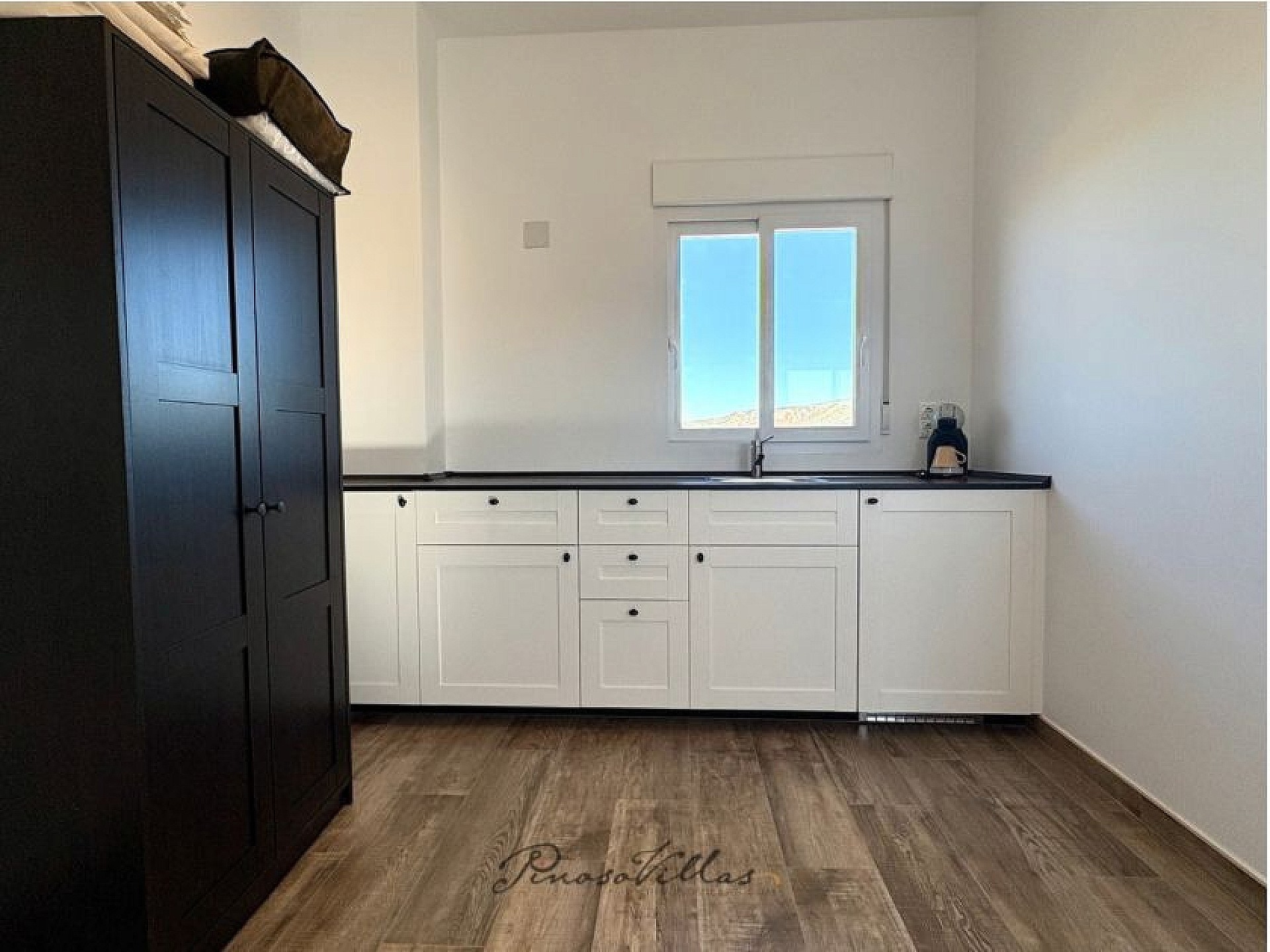 Resale - 4 Bedroom 4 Bathroom Villa in Pinoso -  - Alicante