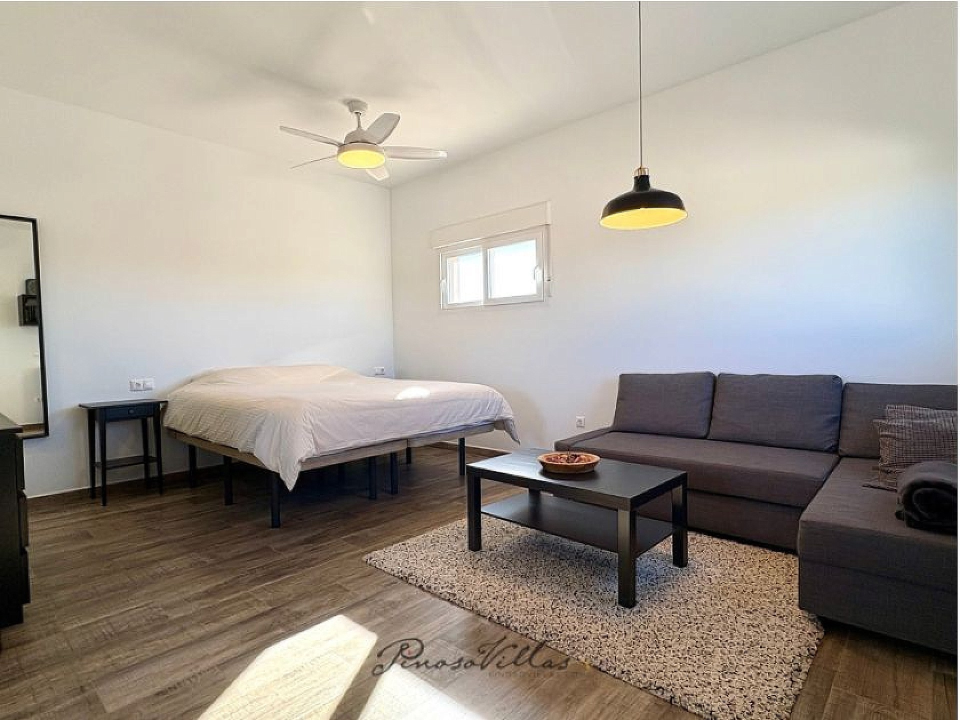 Resale - 4 Bedroom 4 Bathroom Villa in Pinoso -  - Alicante