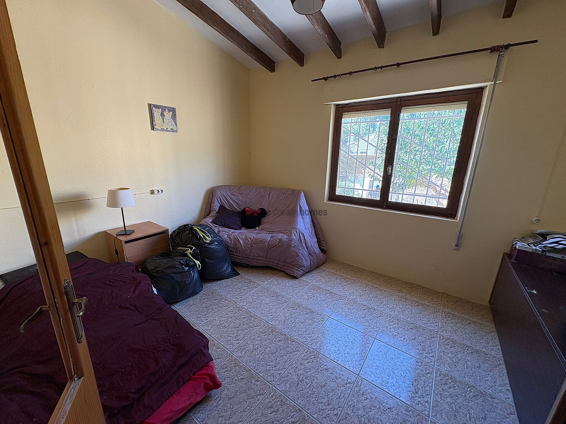 Resale - 6 Bedroom 3 Bathroom Village house in Monóvar -  - Alicante