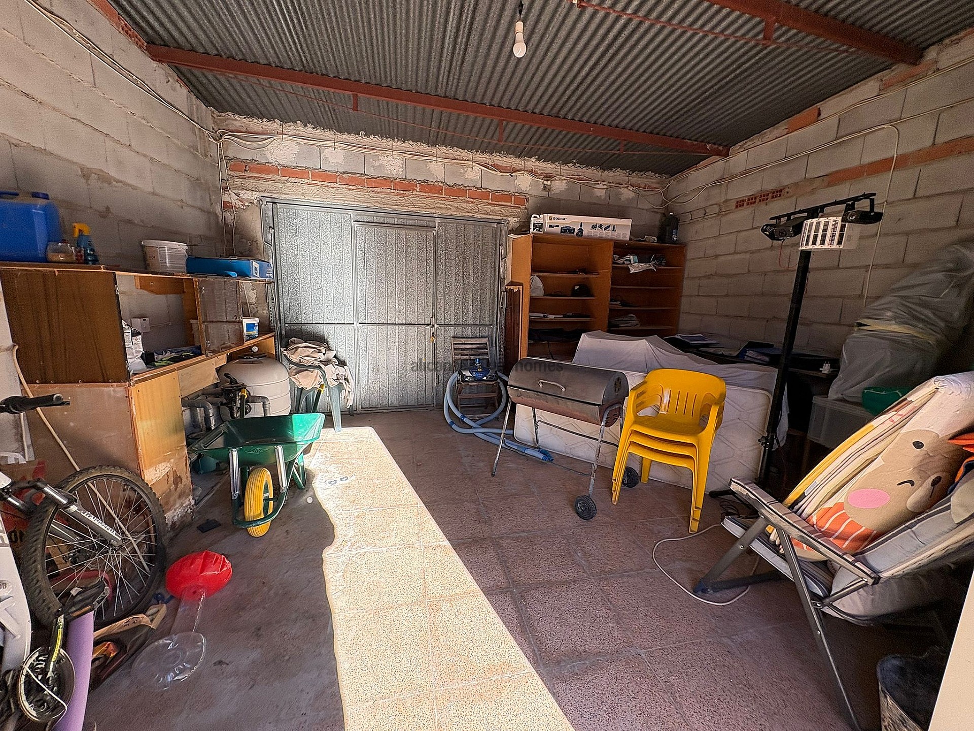 Resale - 6 Bedroom 3 Bathroom Village house in Monóvar -  - Alicante