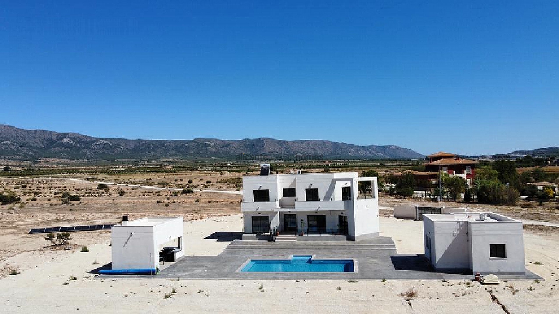 Resale - 4 Bedroom 3 Bathroom Villa in Pinoso - , Pinoso, Alicante, Spain - Alicante