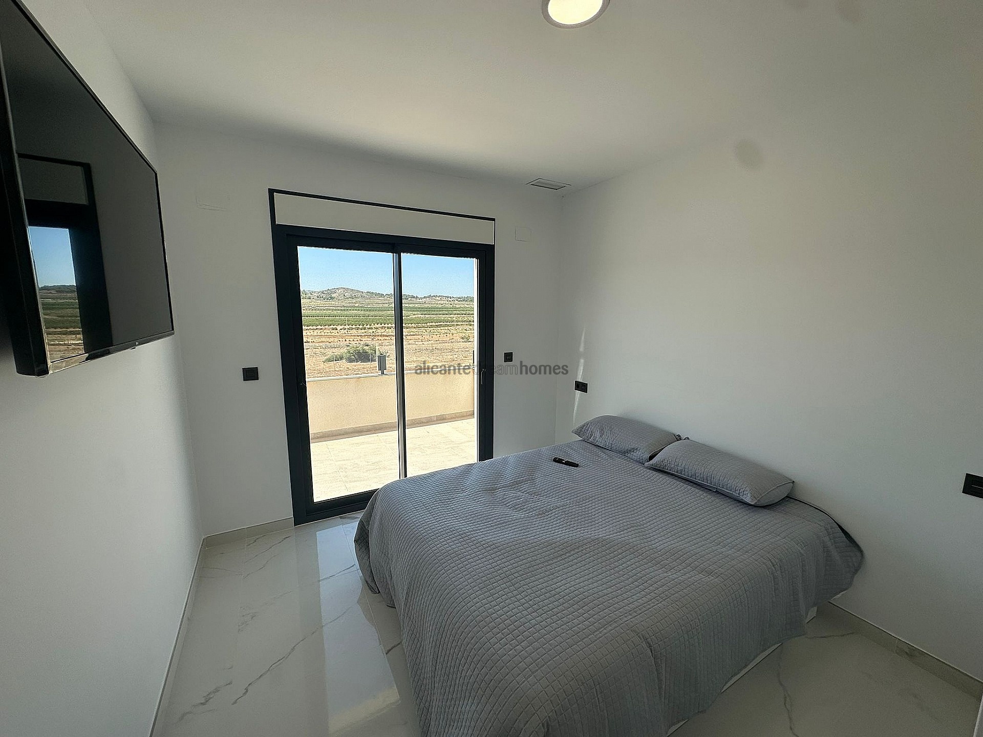 Resale - 4 Bedroom 3 Bathroom Villa in Pinoso - , Pinoso, Alicante, Spain - Alicante