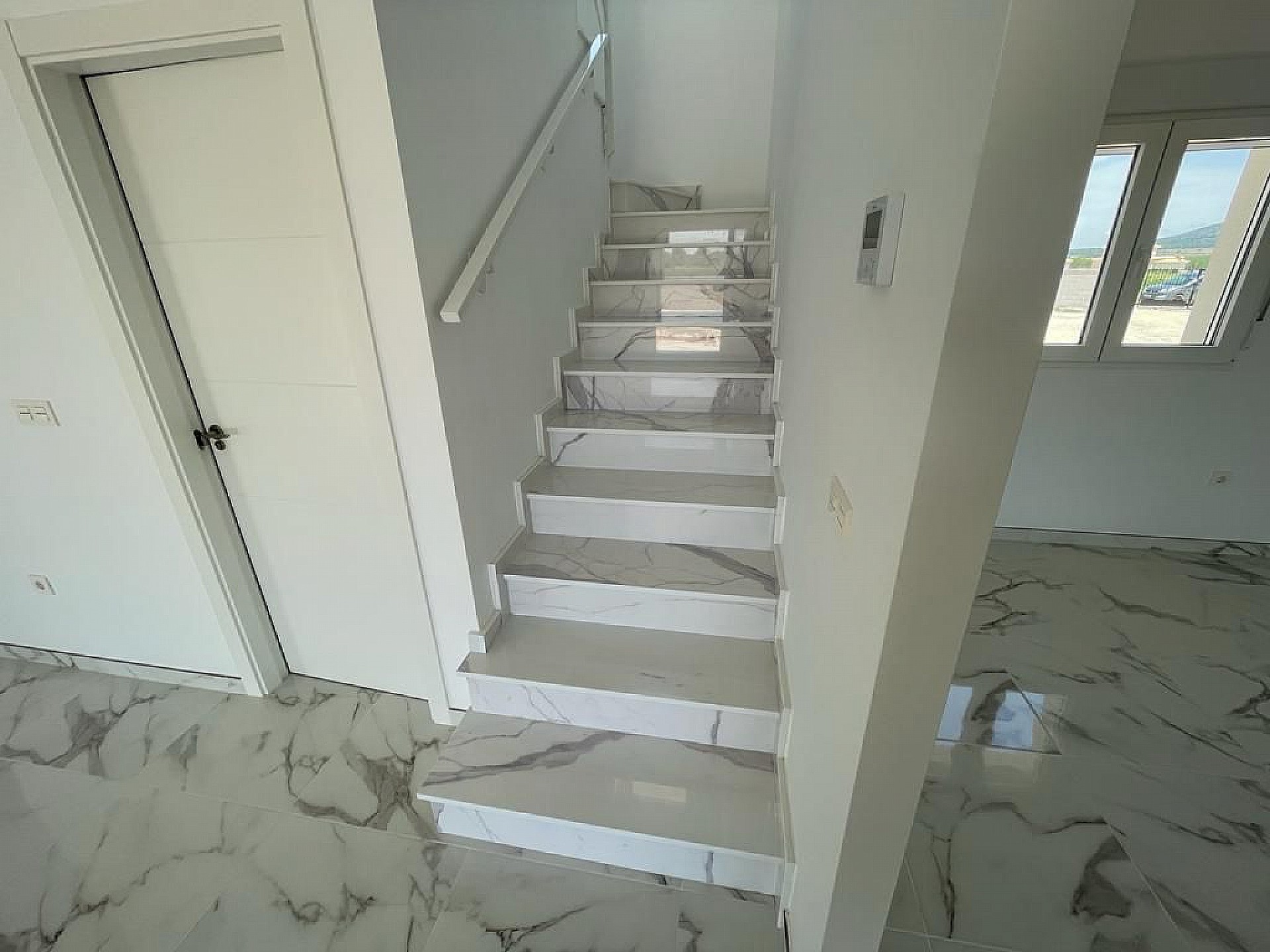 Resale - 4 Bedroom 3 Bathroom Villa in Pinoso -  - Alicante