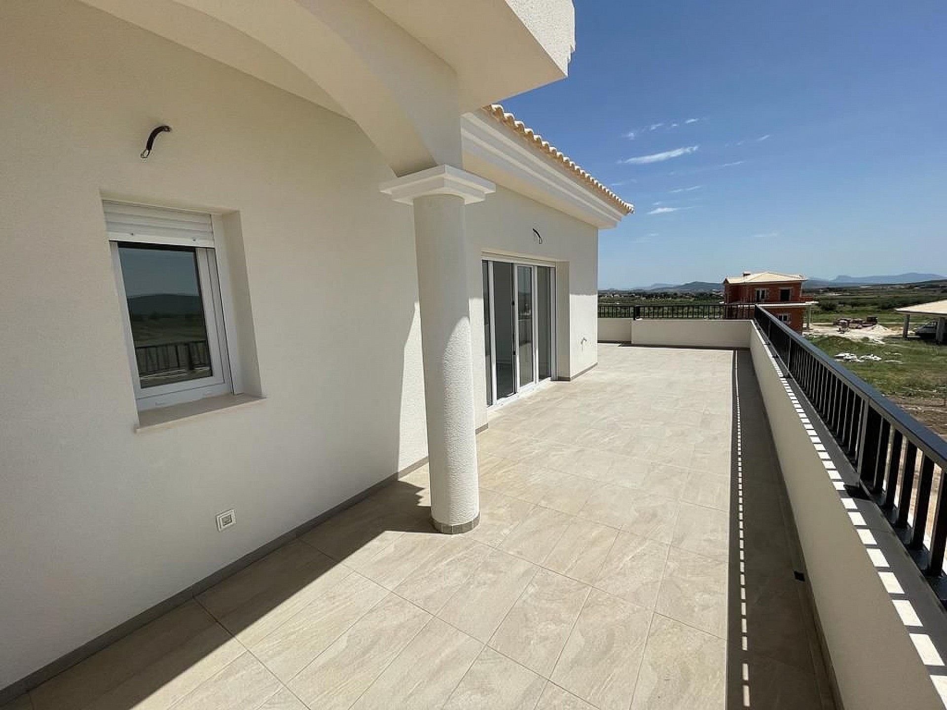 Resale - 4 Bedroom 3 Bathroom Villa in Pinoso -  - Alicante