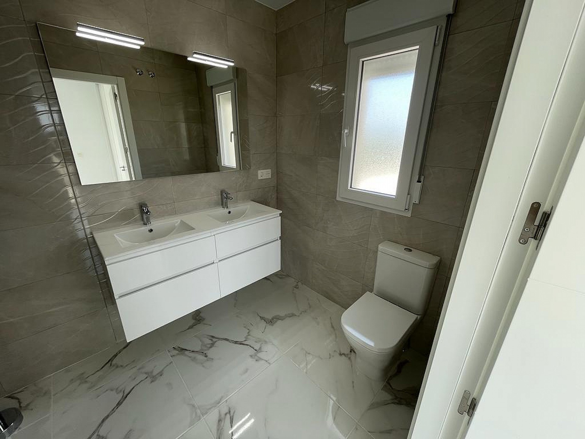 Resale - 4 Bedroom 3 Bathroom Villa in Pinoso -  - Alicante