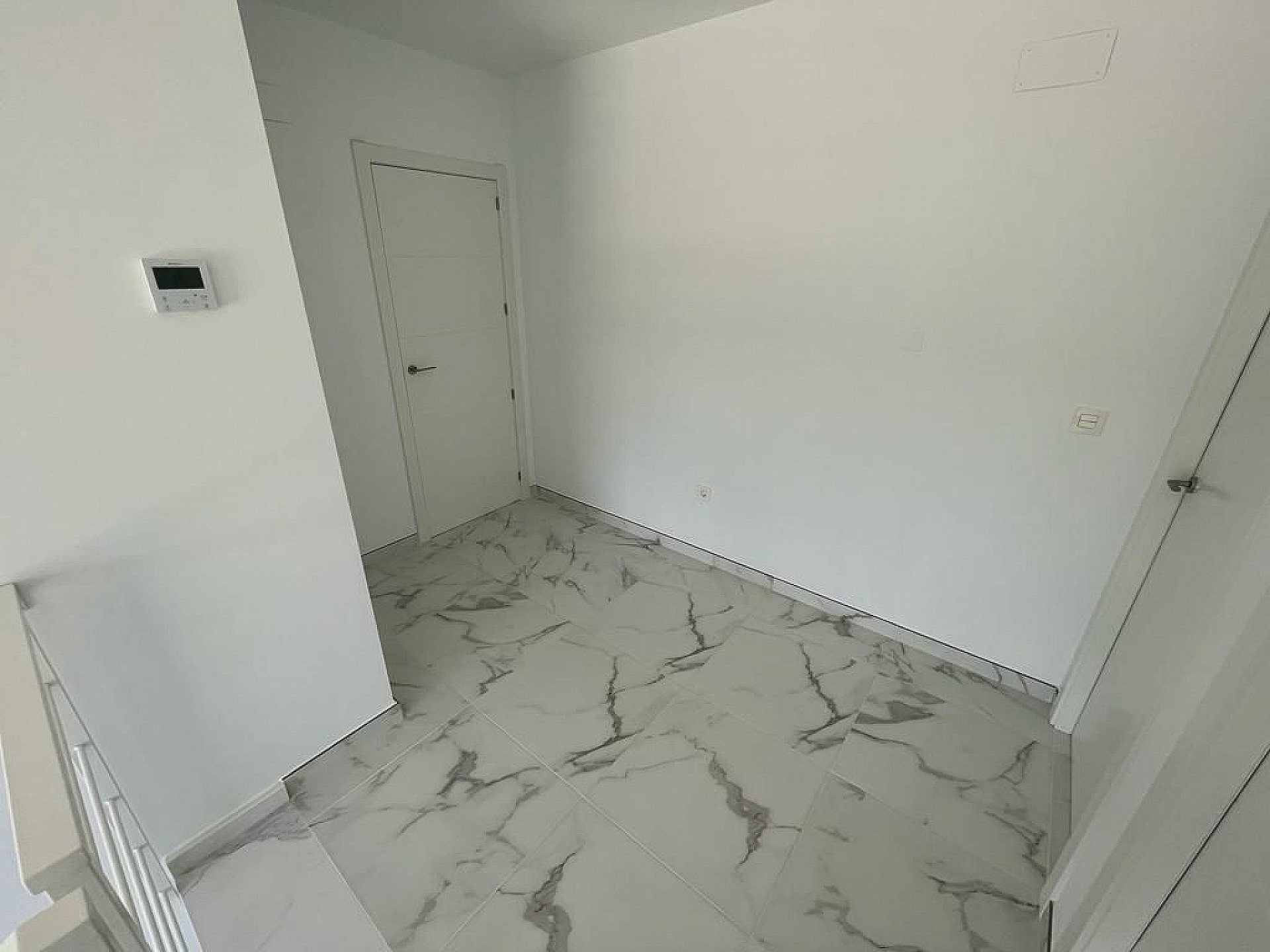 Resale - 4 Bedroom 3 Bathroom Villa in Pinoso -  - Alicante