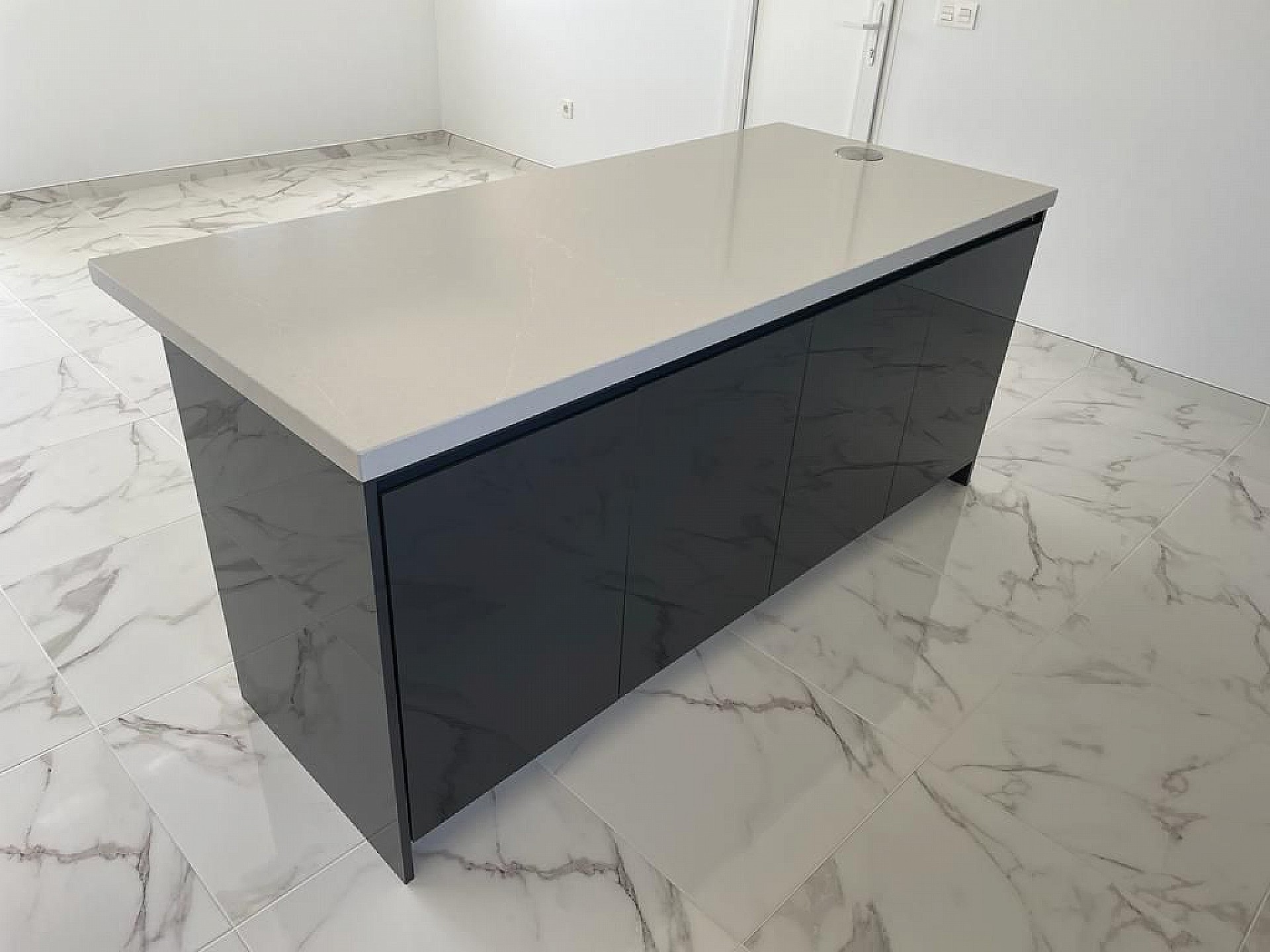 Resale - 4 Bedroom 3 Bathroom Villa in Pinoso -  - Alicante