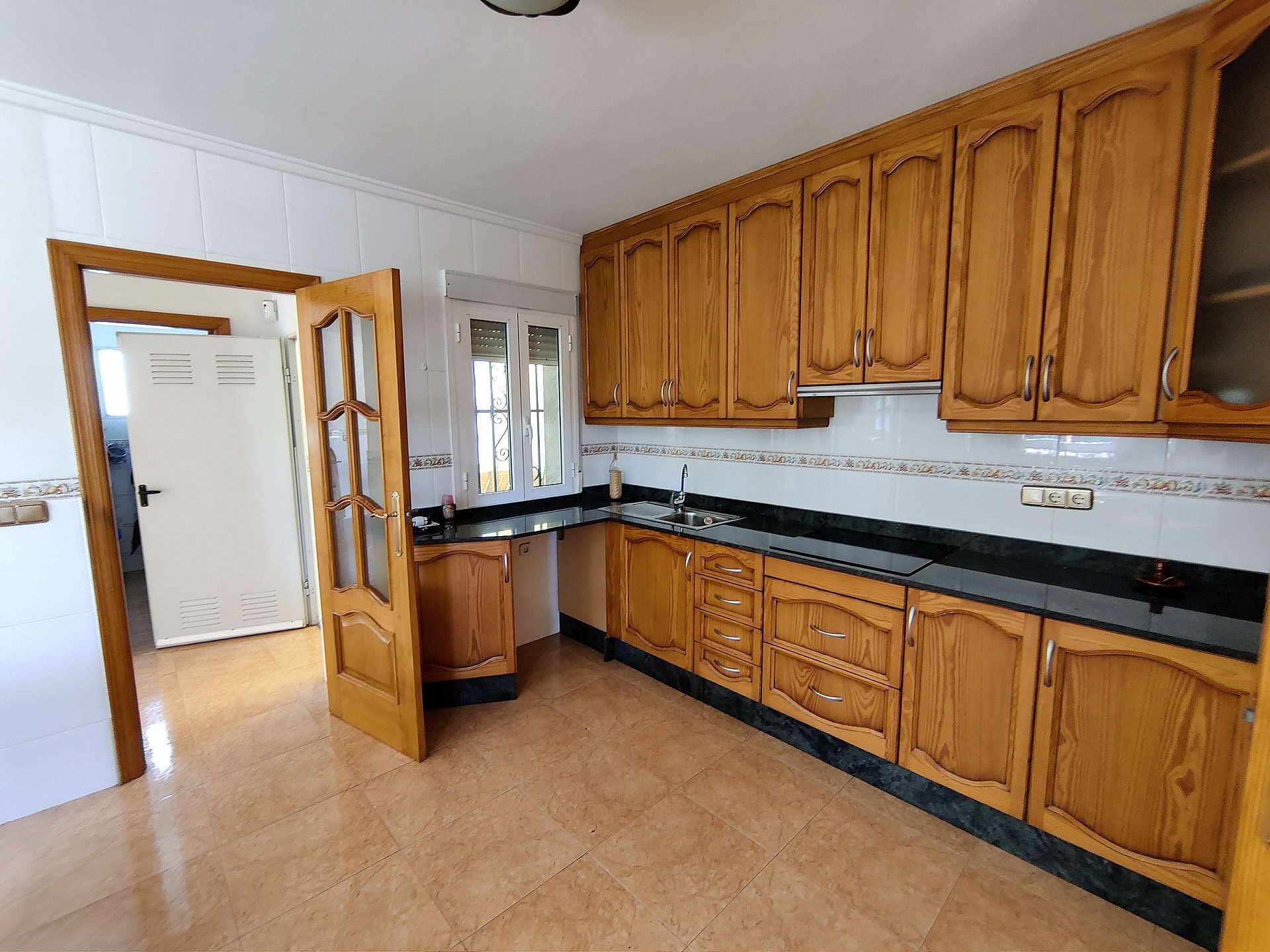 Resale - 3 Bedroom 2 Bathroom Villa in Crevillente -  - Alicante
