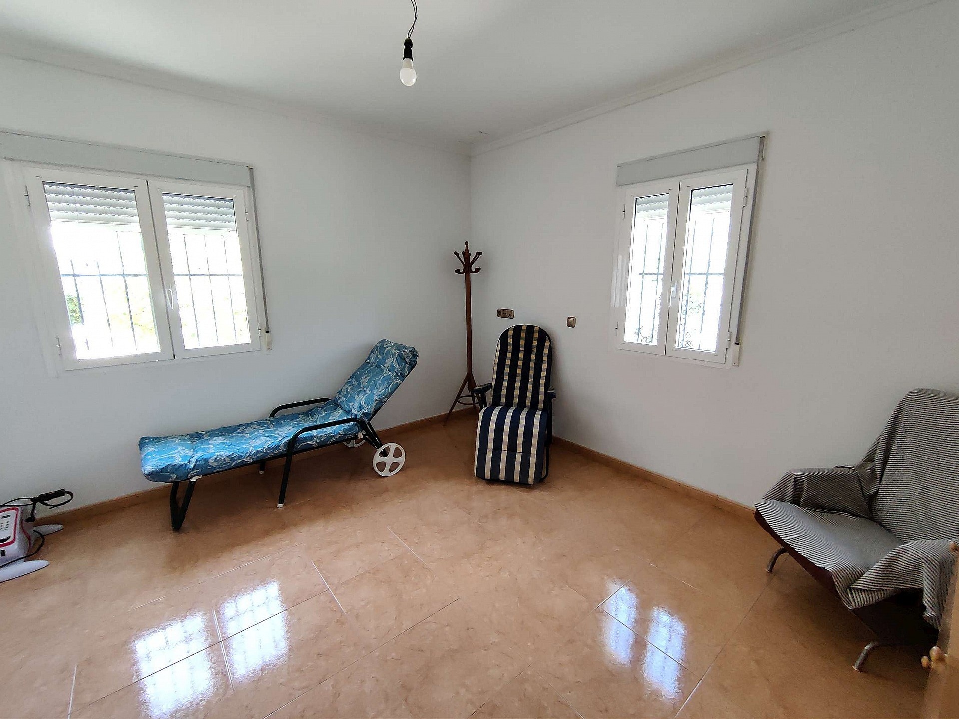 Resale - 3 Bedroom 2 Bathroom Villa in Crevillente -  - Alicante