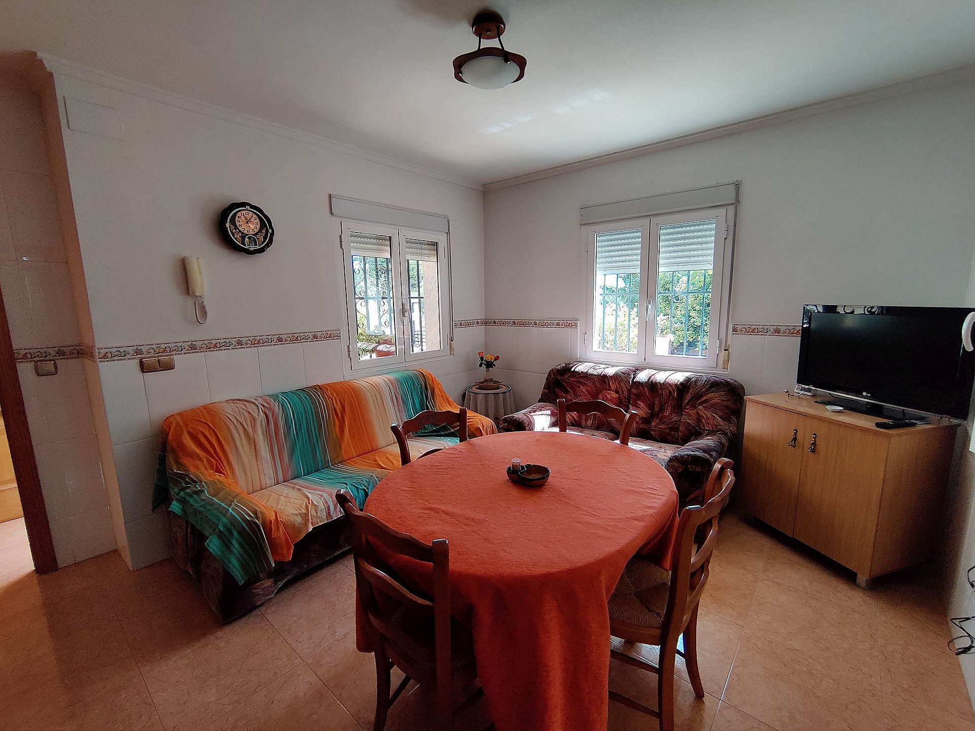 Resale - 3 Bedroom 2 Bathroom Villa in Crevillente -  - Alicante