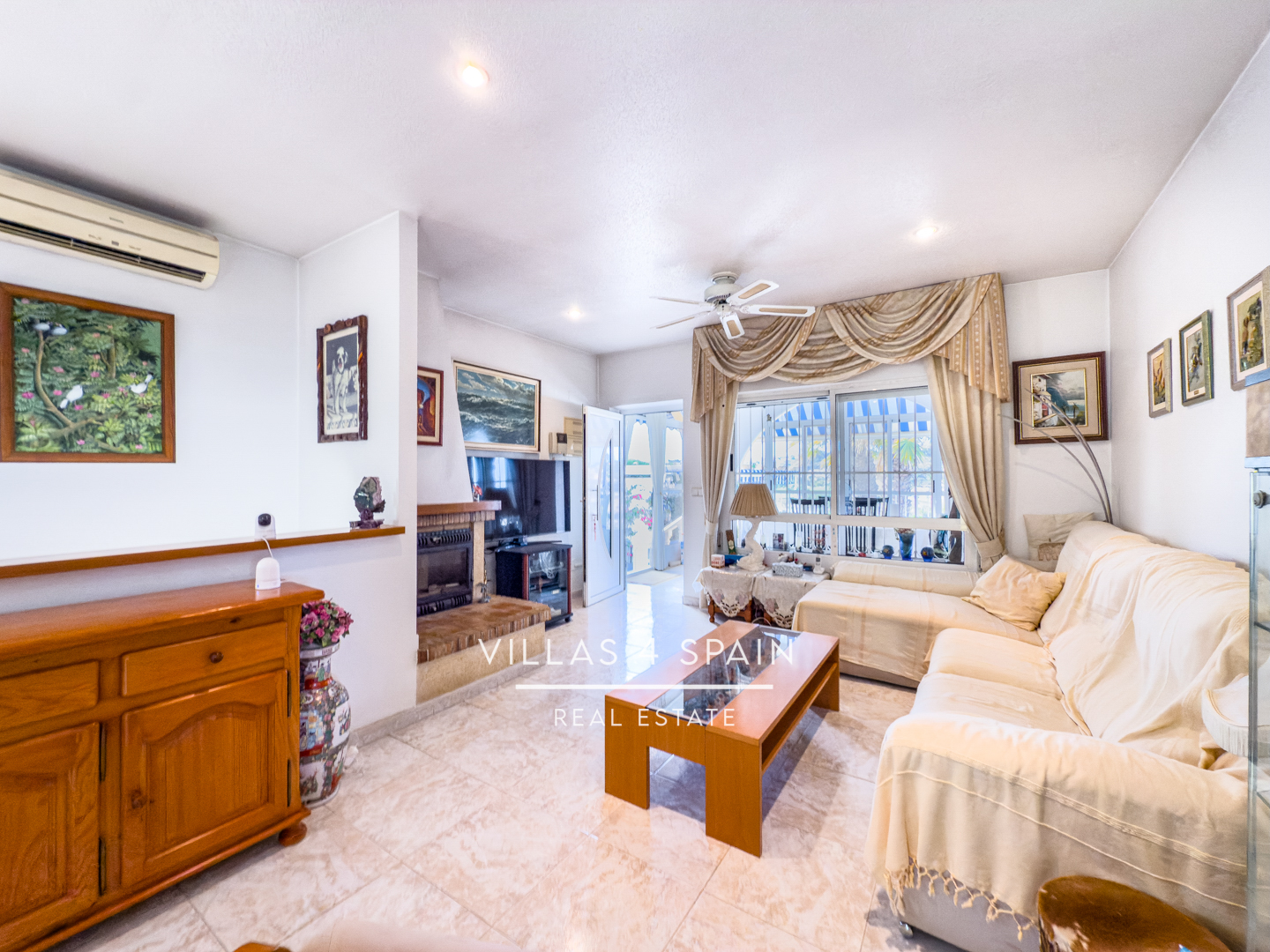 Resale - 4 Bedroom 3 Bathroom Villa In ciudad quesada La Marquesa Golf Course - av. del recorral  - Alicante