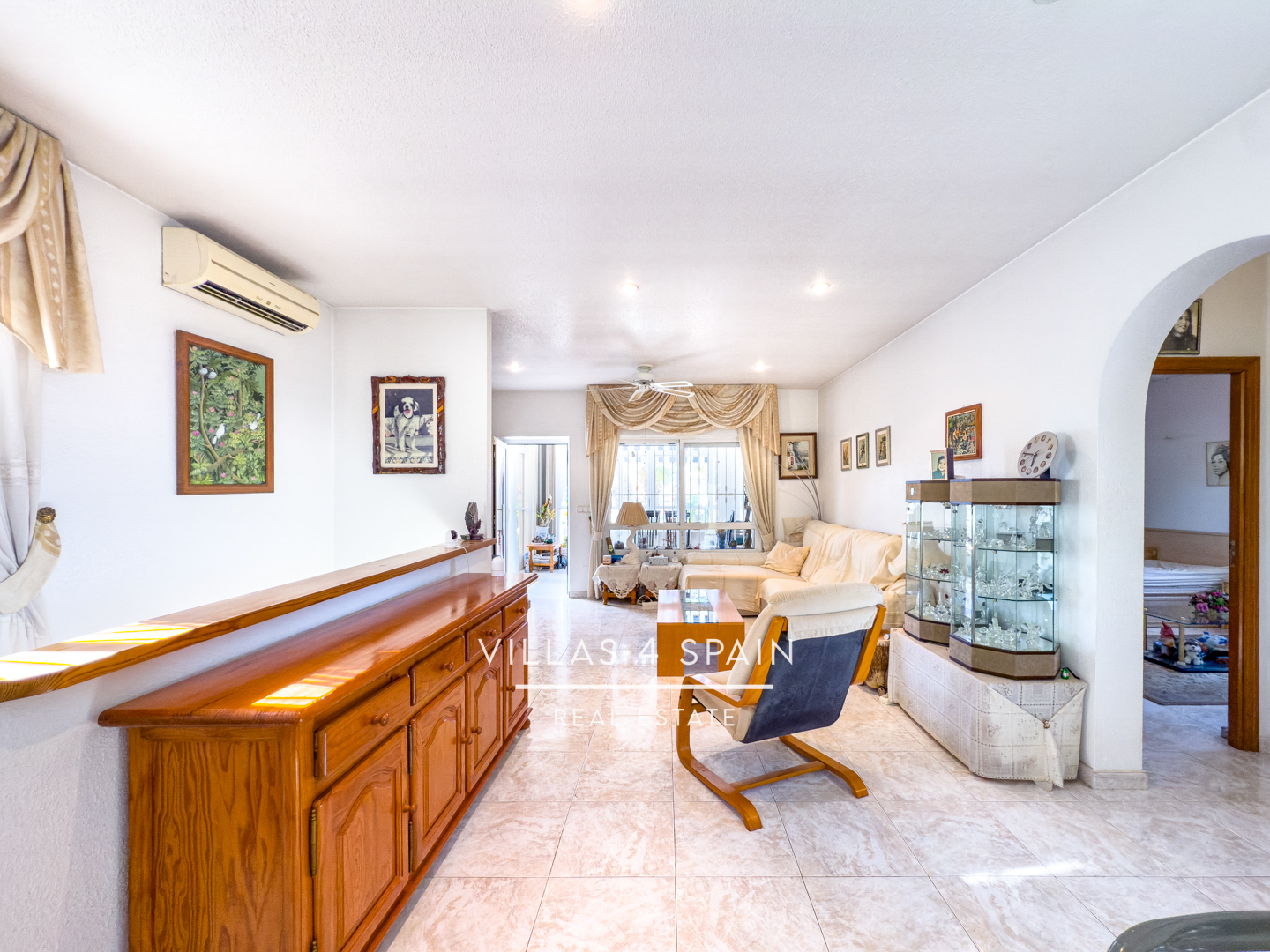 Resale - 4 Bedroom 3 Bathroom Villa In ciudad quesada La Marquesa Golf Course - av. del recorral  - Alicante